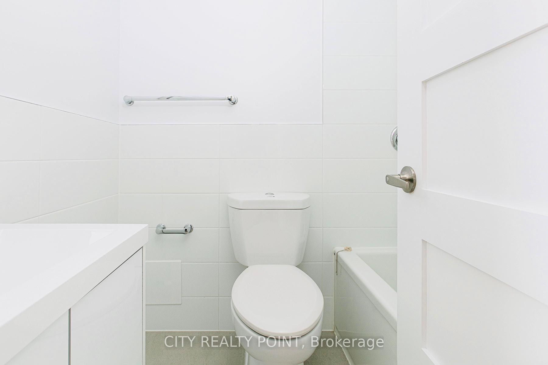 Photo 9 of Unit 1007, 666 Spadina Avenue, Toronto, University — HOMEH