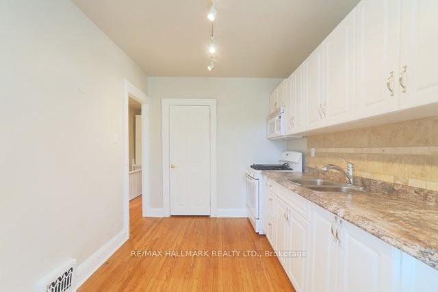Photo 6 of Unit Upper, 1481 Queen Street E, Toronto, Greenwood-Coxwell — HOMEH