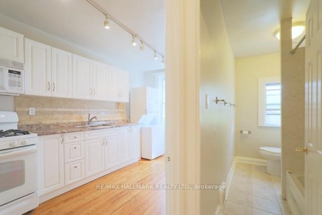 Photo 11 of Unit Upper, 1481 Queen Street E, Toronto, Greenwood-Coxwell — HOMEH