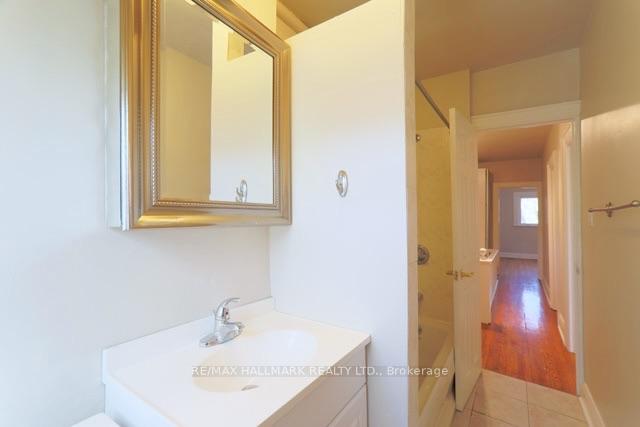 Photo 21 of Unit Upper, 1481 Queen Street E, Toronto, Greenwood-Coxwell — HOMEH