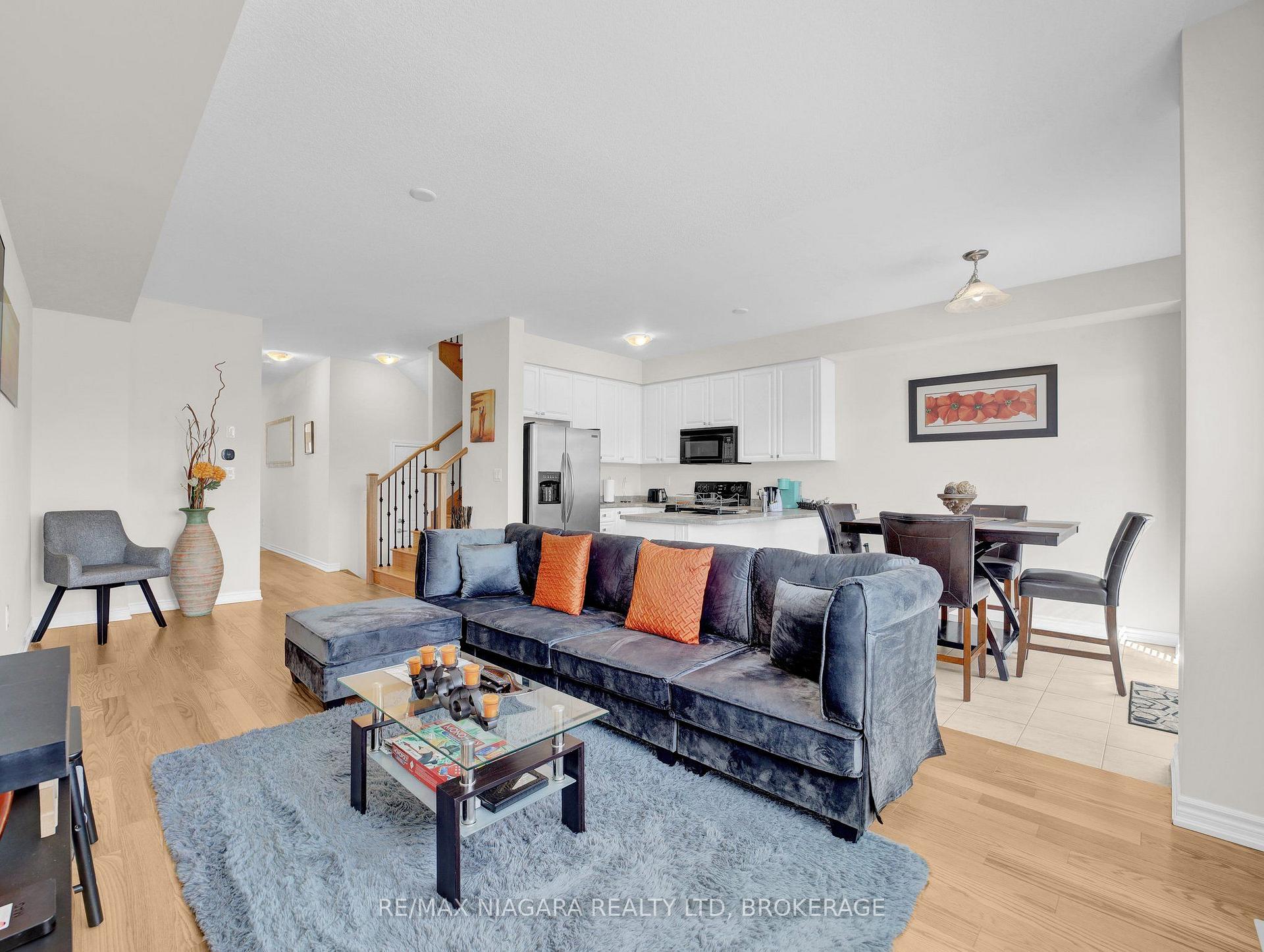Photo 5 of 309 Vanilla Trail, Thorold, Rolling Meadows — HOMEH