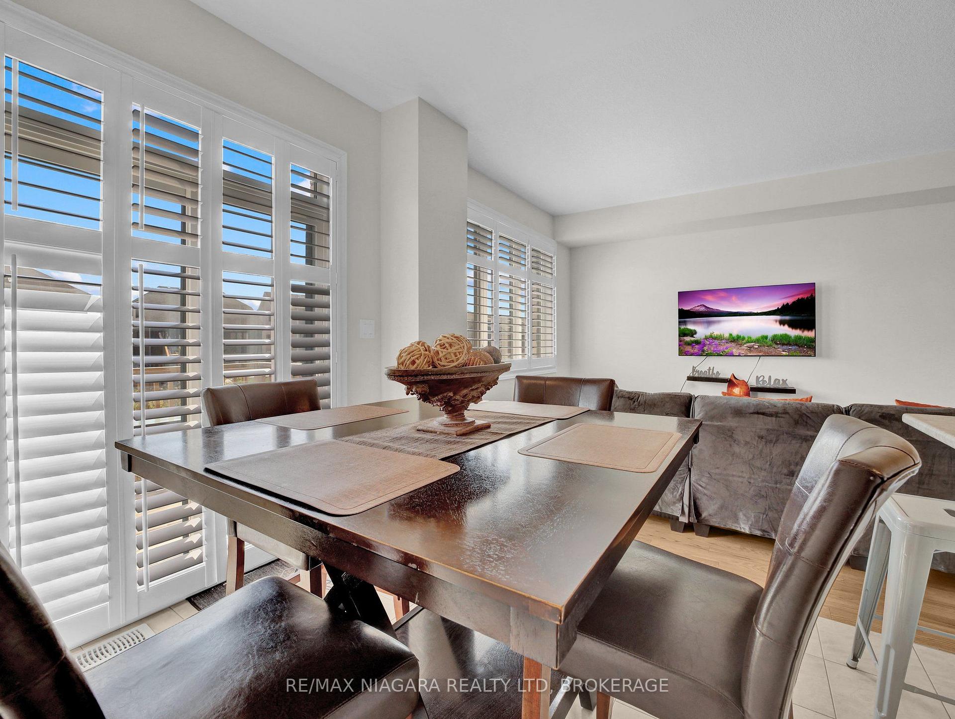 Photo 11 of 309 Vanilla Trail, Thorold, Rolling Meadows — HOMEH