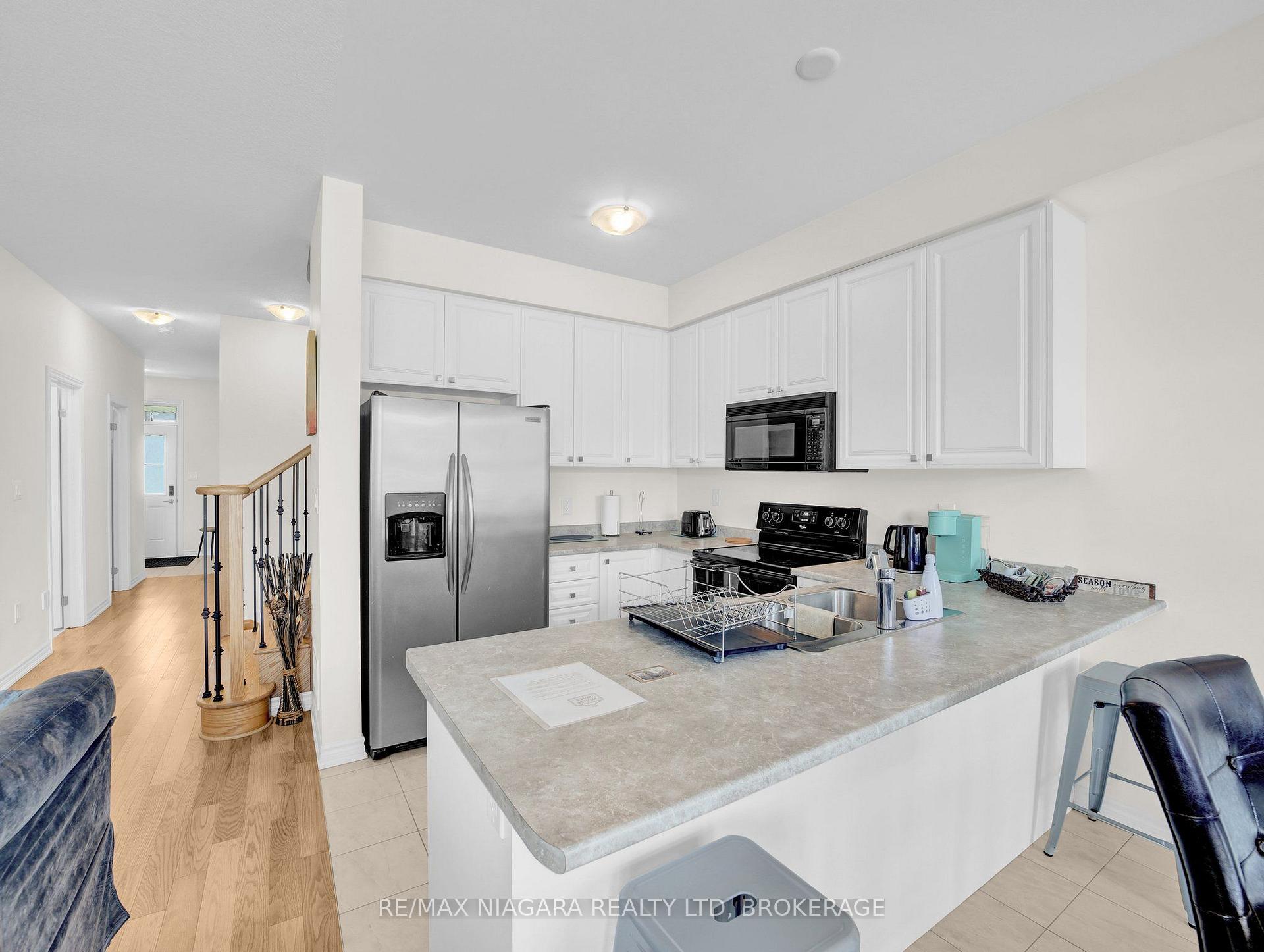 Photo 13 of 309 Vanilla Trail, Thorold, Rolling Meadows — HOMEH