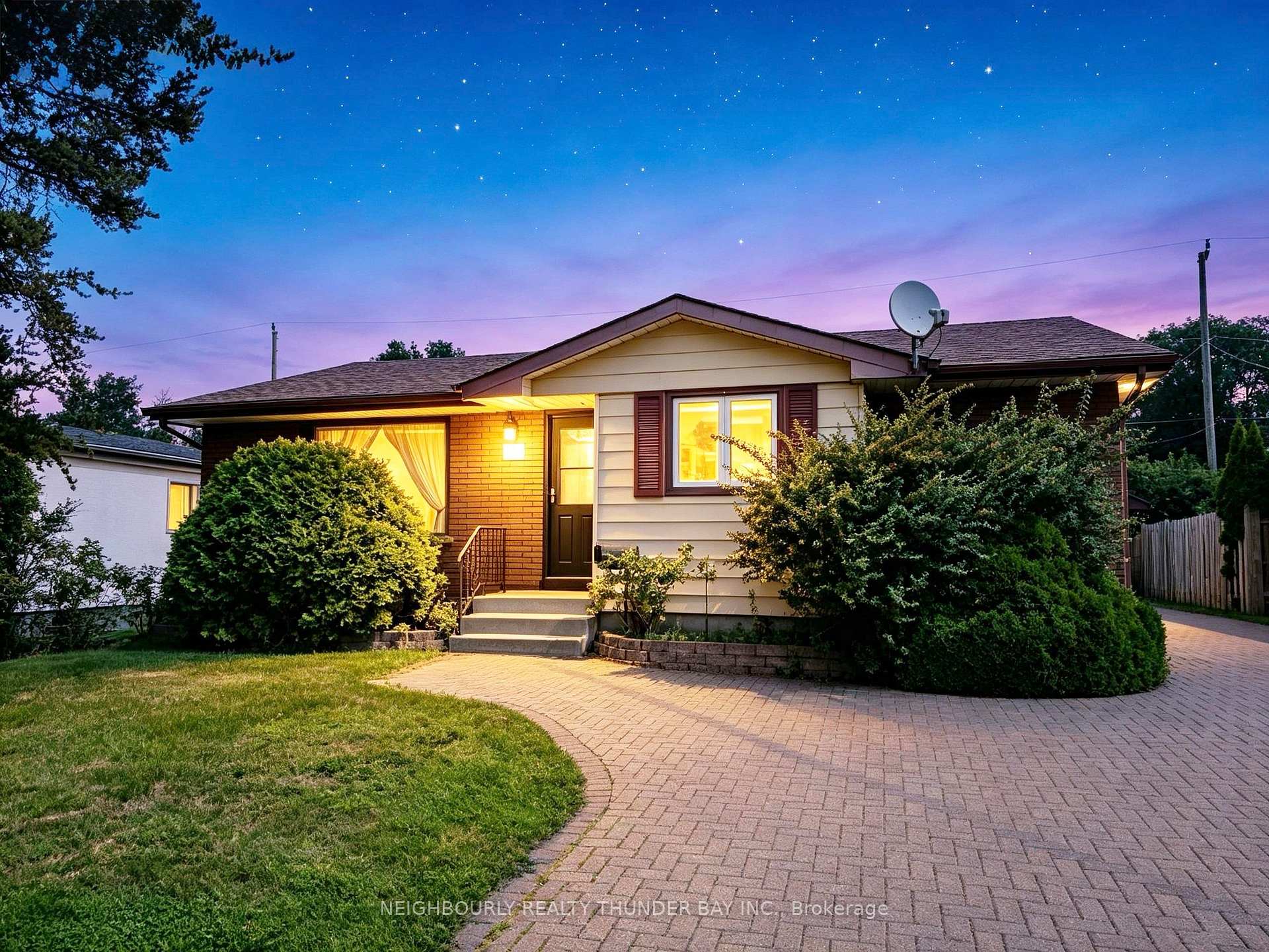 Photo 1 of 782 John Street, Thunder Bay, Forest Park — HOMEH