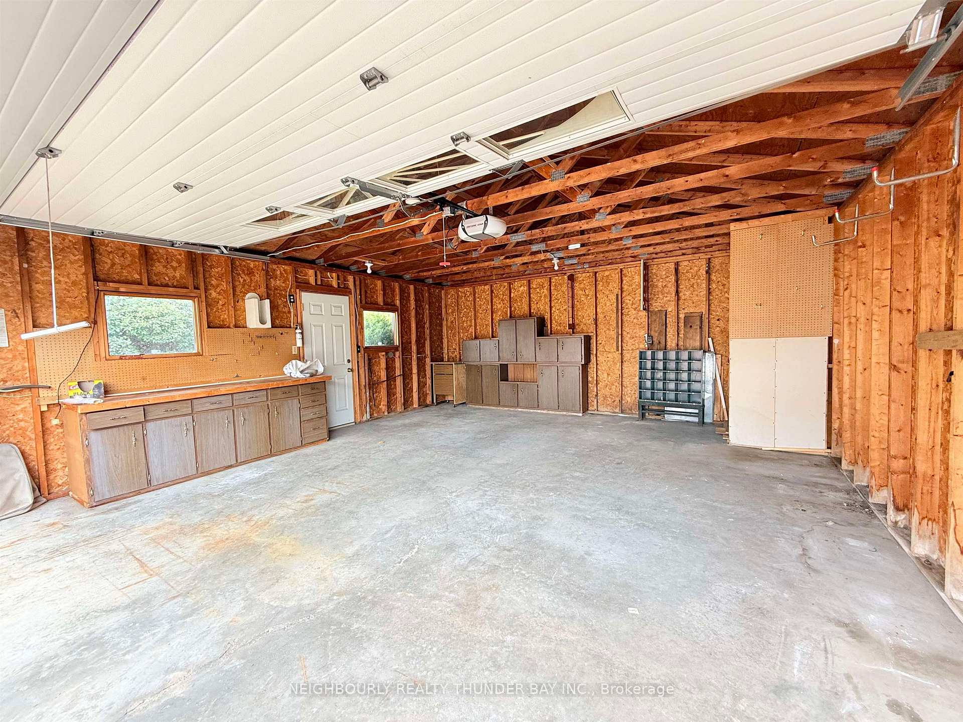 Photo 6 of 782 John Street, Thunder Bay, Forest Park — HOMEH