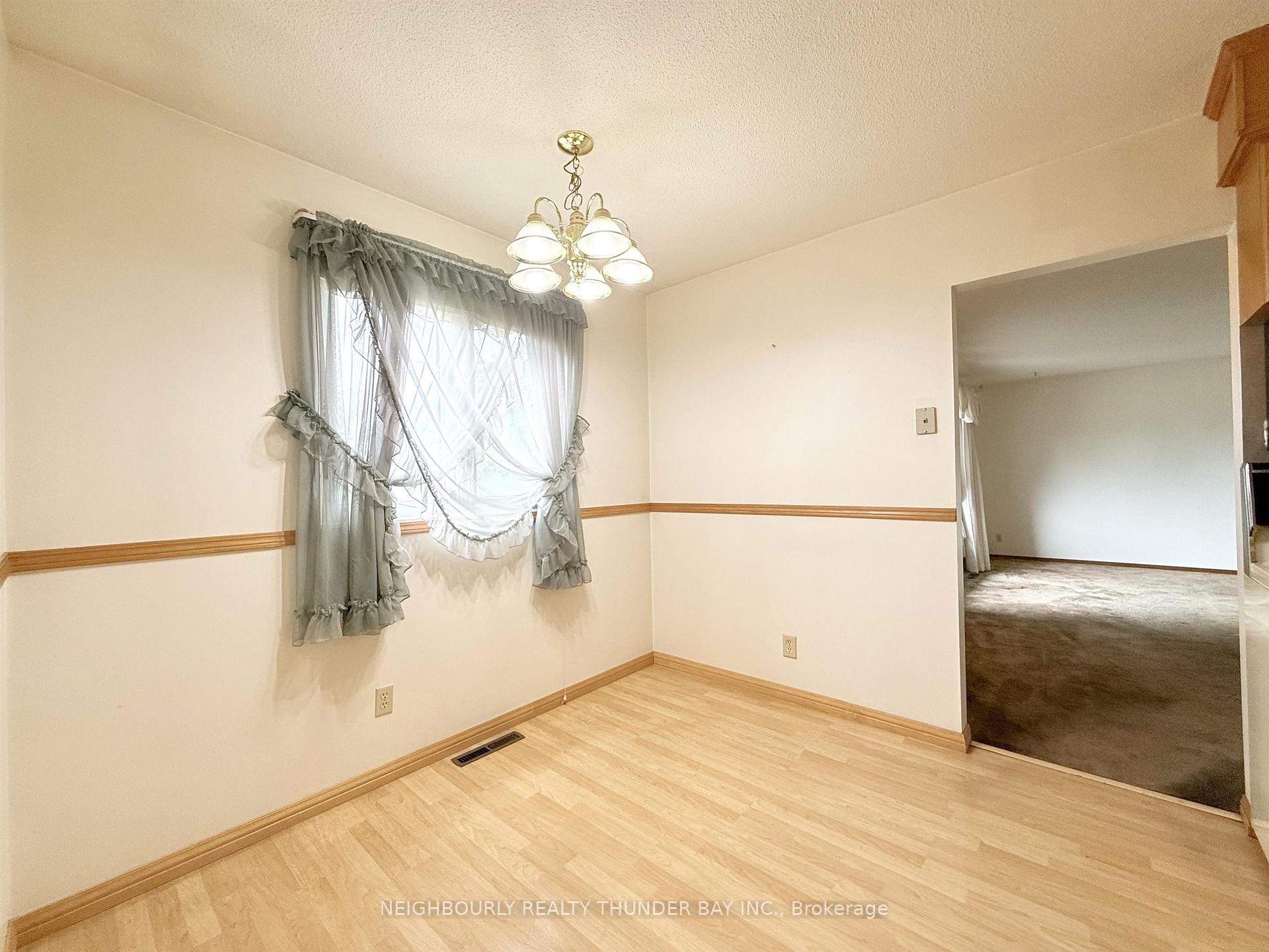 Photo 11 of 782 John Street, Thunder Bay, Forest Park — HOMEH