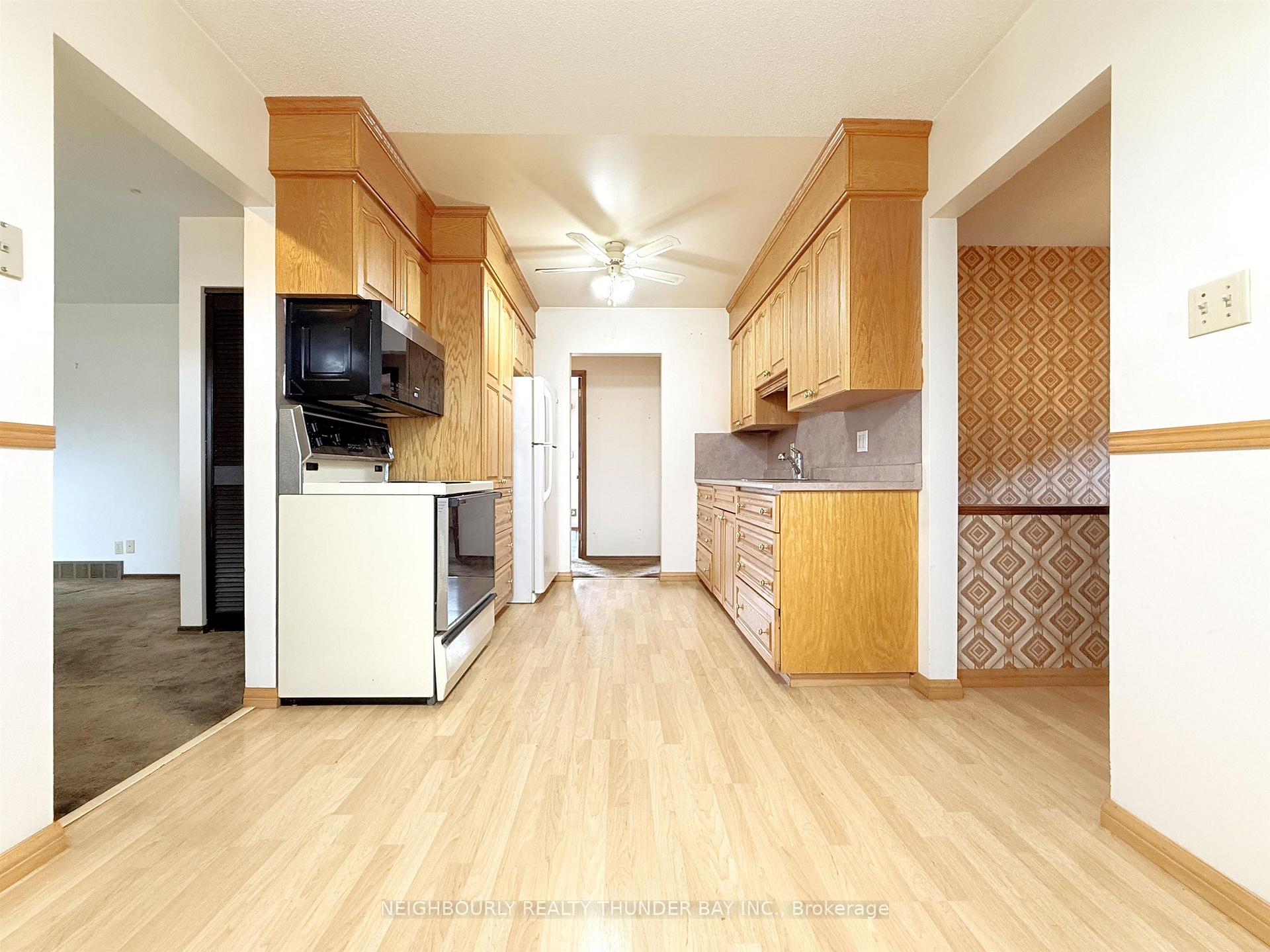 Photo 14 of 782 John Street, Thunder Bay, Forest Park — HOMEH