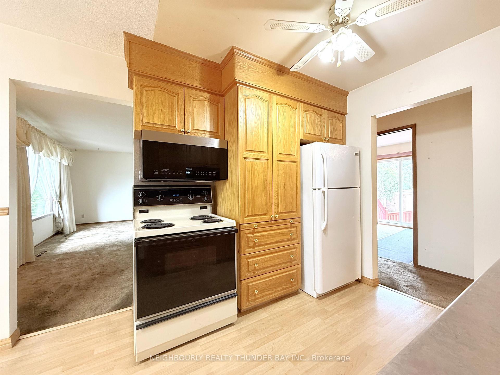 Photo 15 of 782 John Street, Thunder Bay, Forest Park — HOMEH