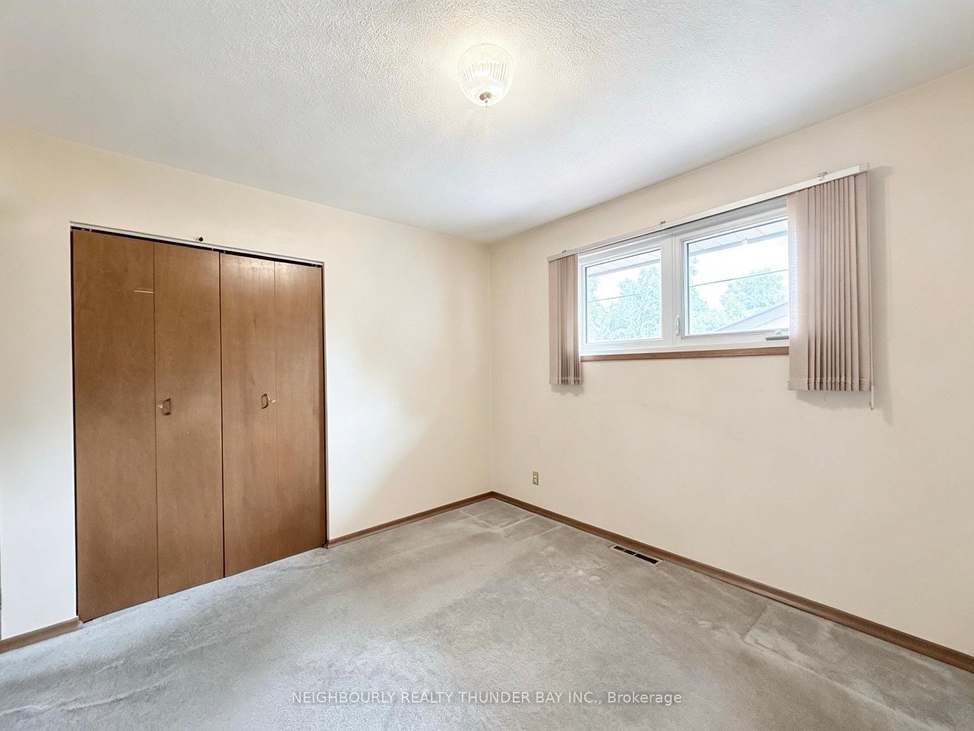 Photo 18 of 782 John Street, Thunder Bay, Forest Park — HOMEH