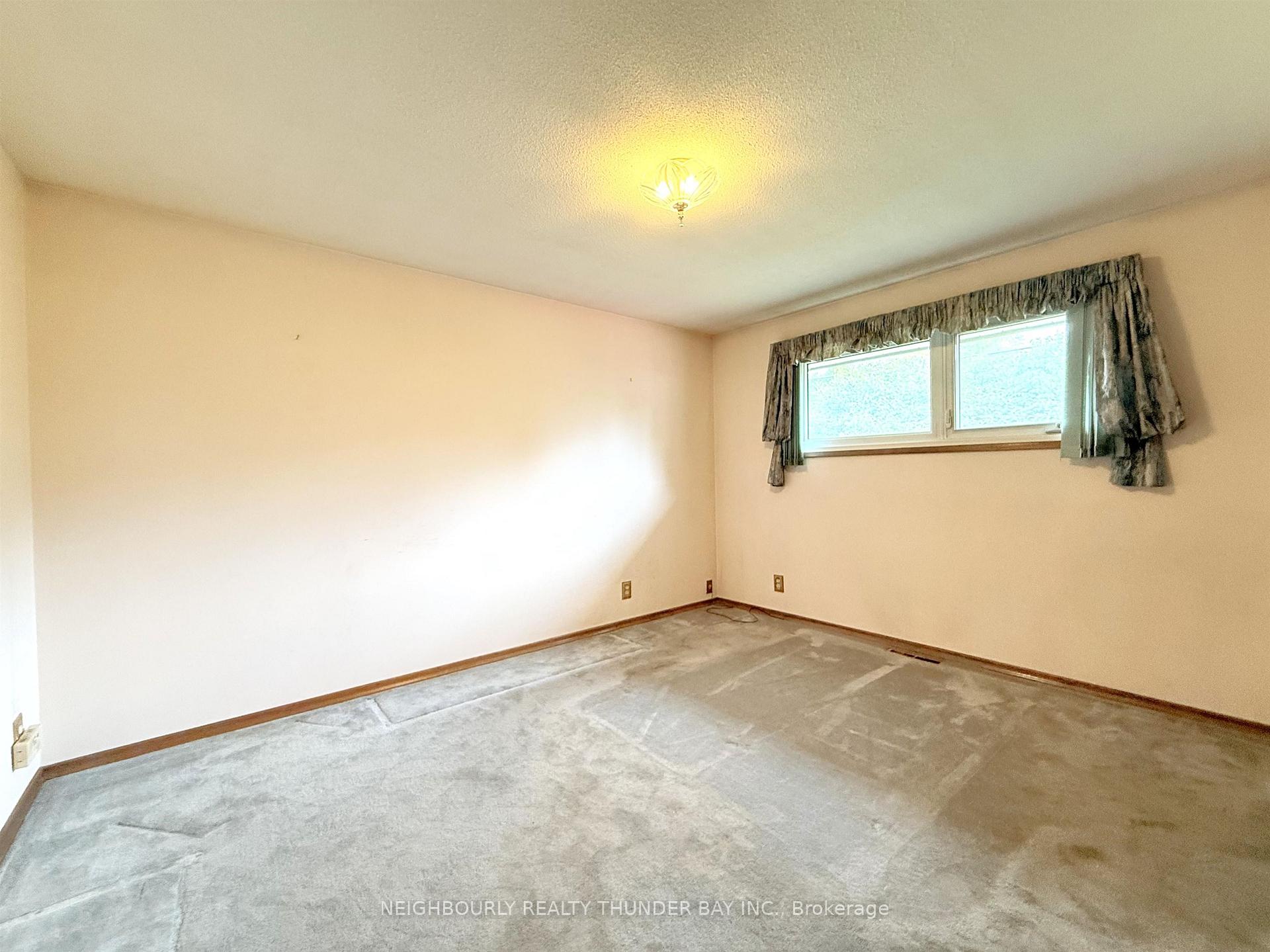 Photo 22 of 782 John Street, Thunder Bay, Forest Park — HOMEH