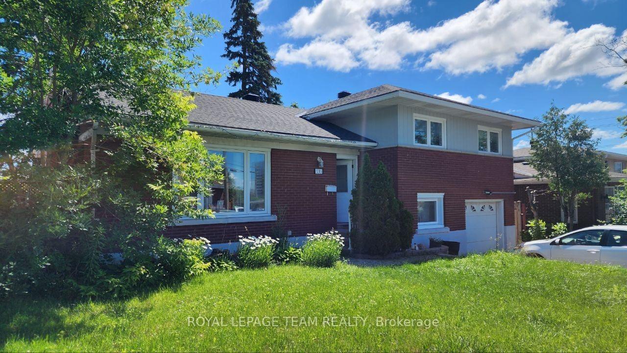 Photo 1 of Unit UPSTRS, 1015 Pinecrest Road, Ottawa, Queensway Terrace North — HOMEH