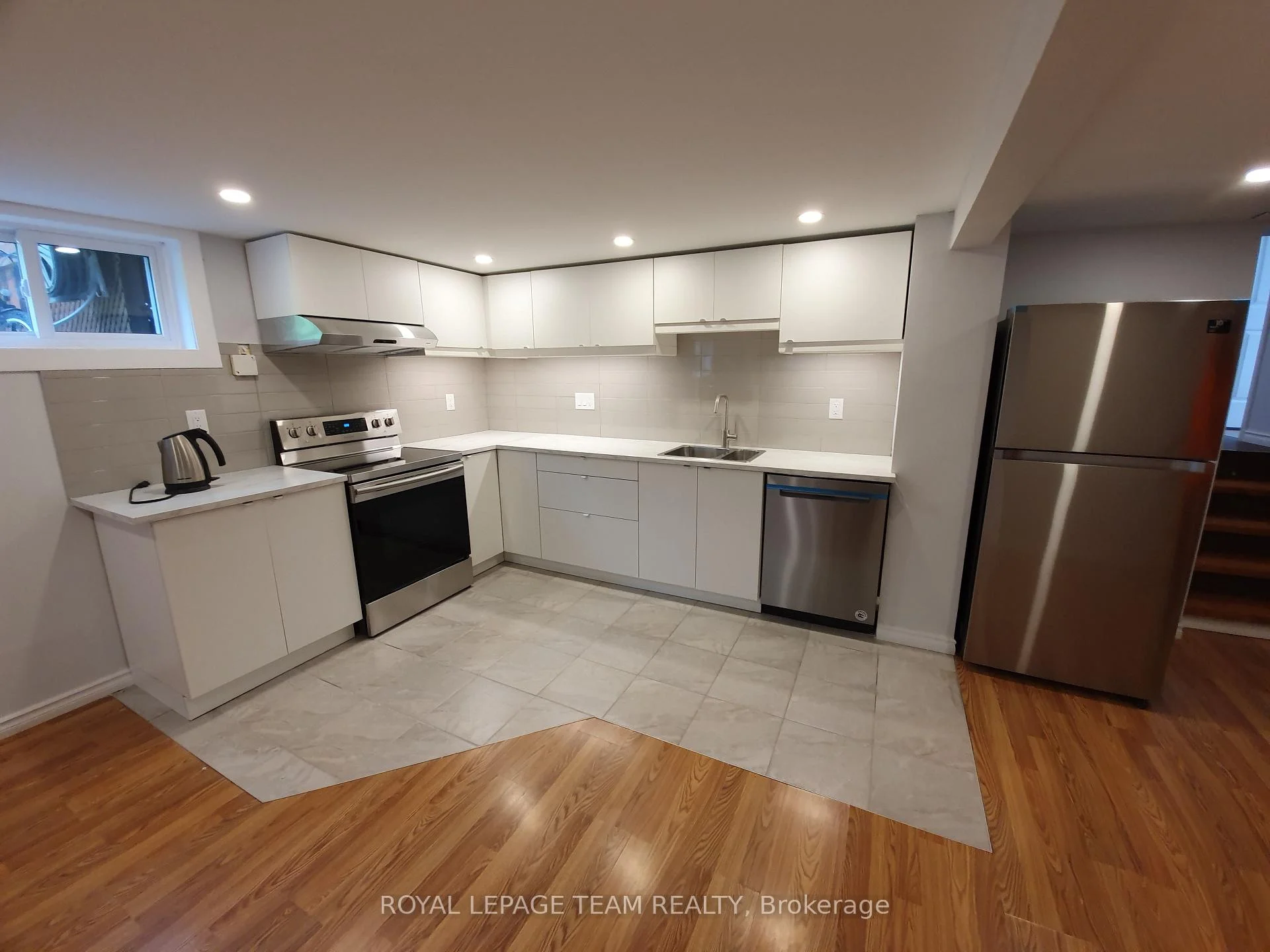 Photo 15 of Unit UPSTRS, 1015 Pinecrest Road, Ottawa, Queensway Terrace North — HOMEH