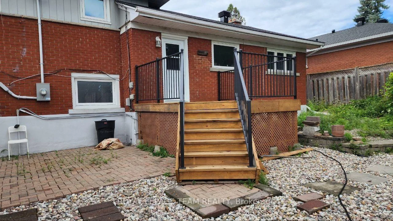Photo 20 of Unit UPSTRS, 1015 Pinecrest Road, Ottawa, Queensway Terrace North — HOMEH
