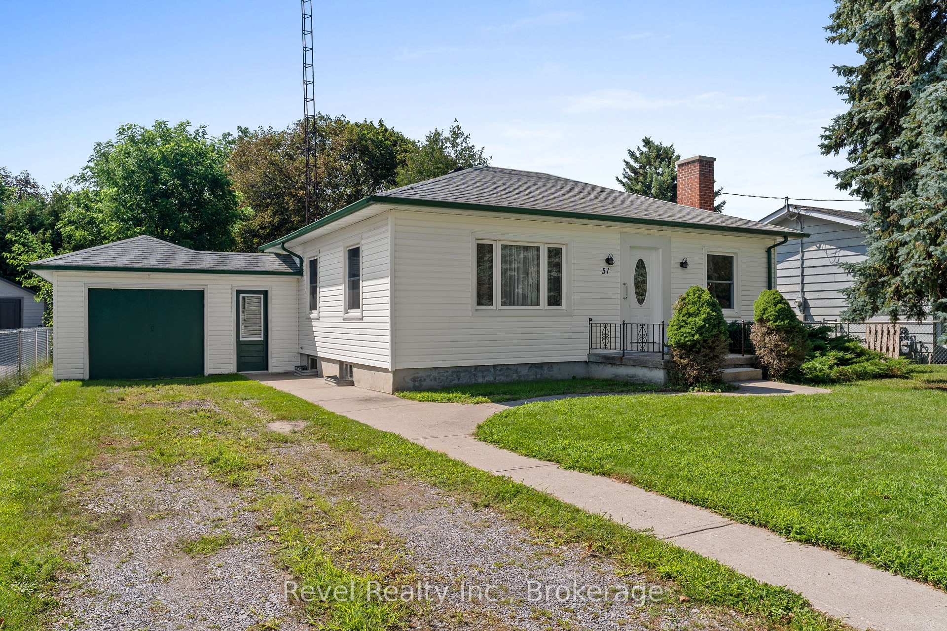Photo 1 of 51 Cobbledick Street, Clarington, Orono — HOMEH