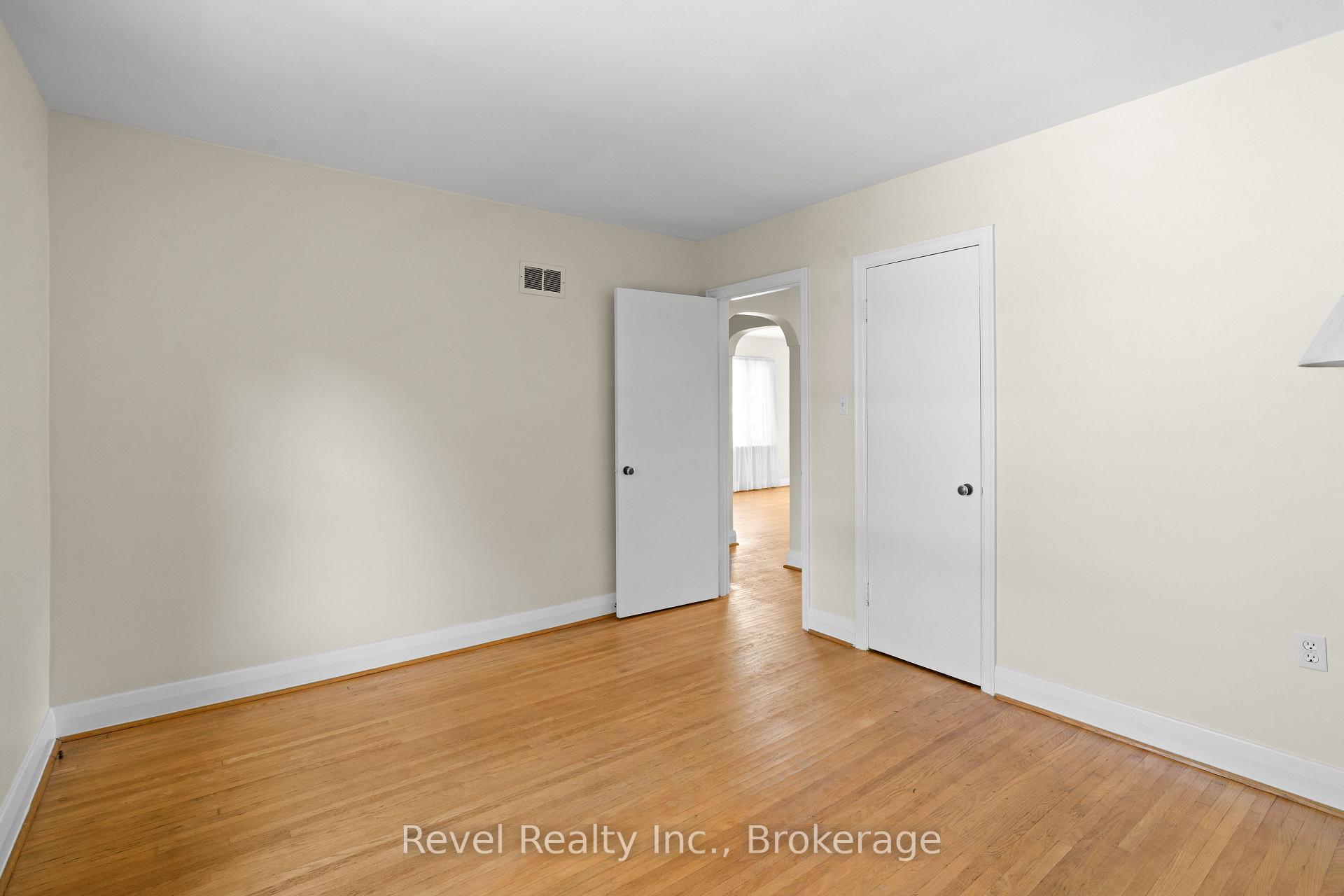 Photo 14 of 51 Cobbledick Street, Clarington, Orono — HOMEH