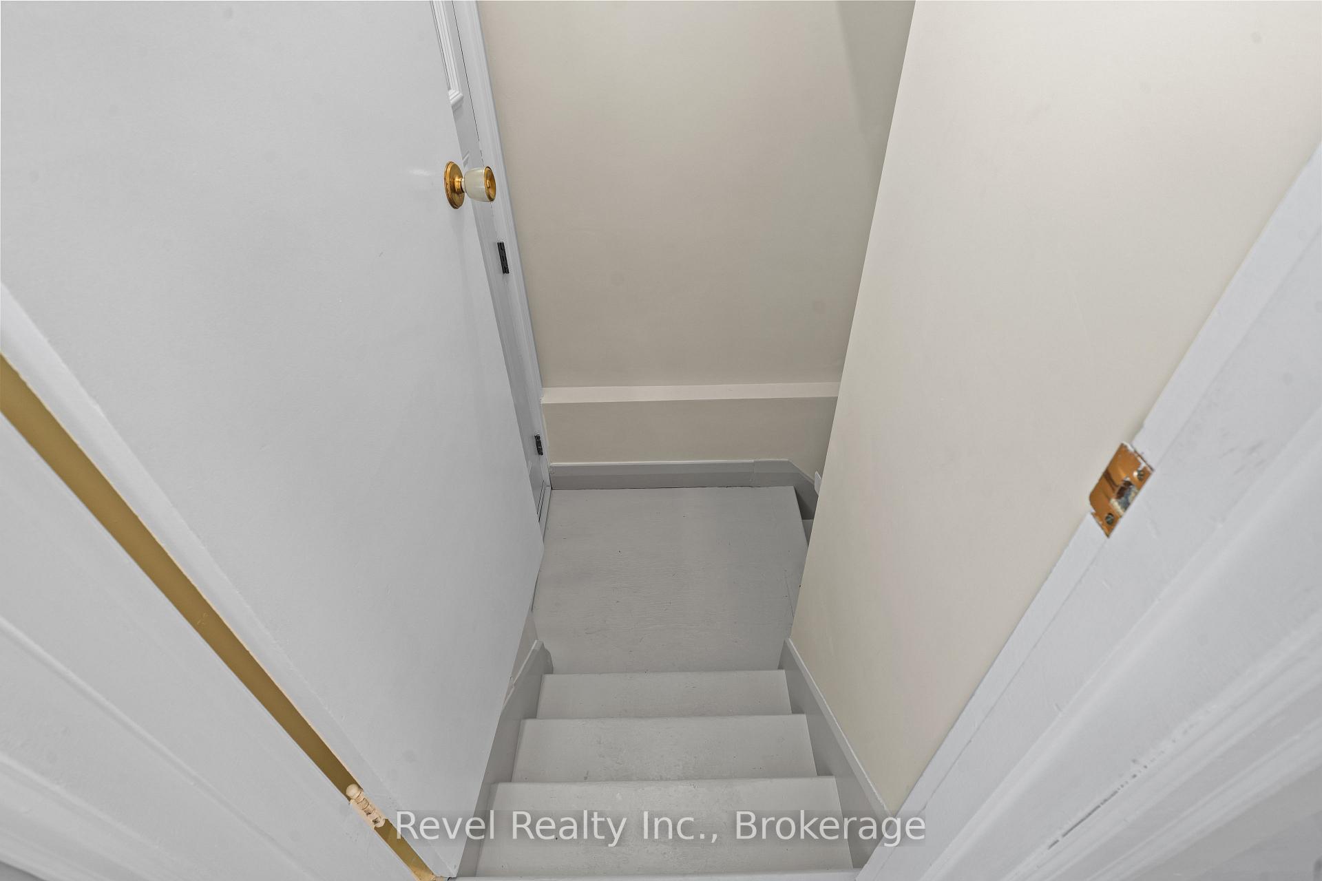 Photo 25 of 51 Cobbledick Street, Clarington, Orono — HOMEH