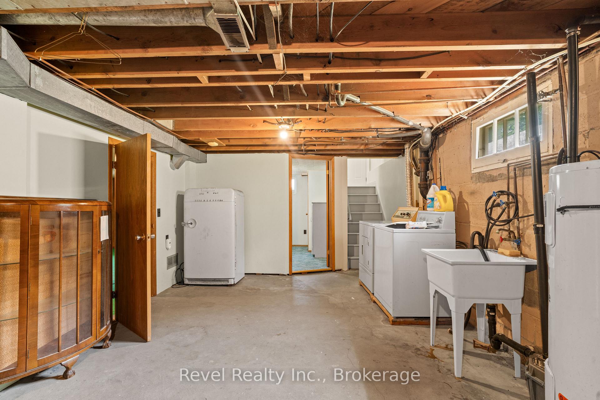 Photo 33 of 51 Cobbledick Street, Clarington, Orono — HOMEH
