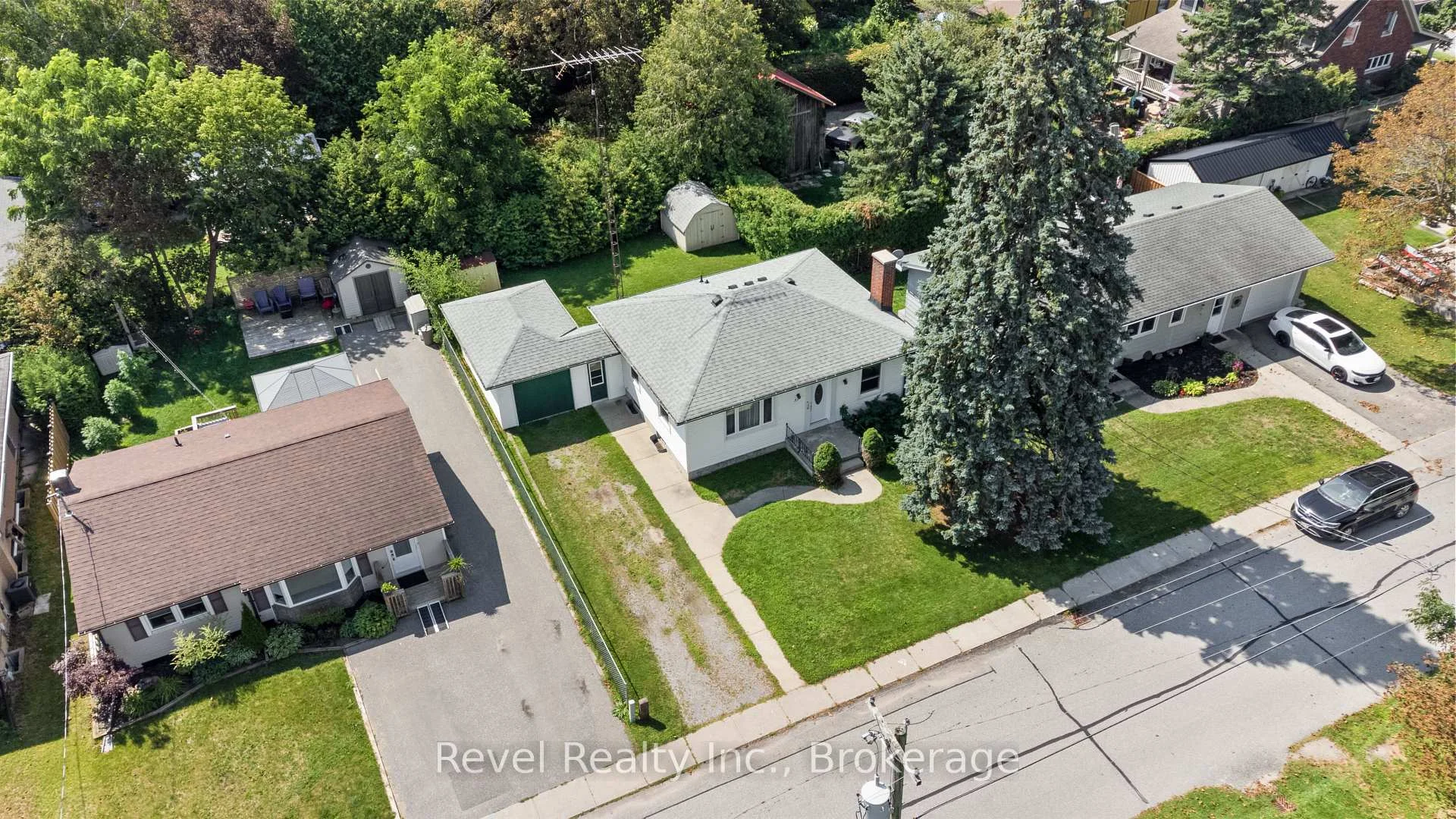 Photo 5 of 51 Cobbledick Street, Clarington, Orono — HOMEH