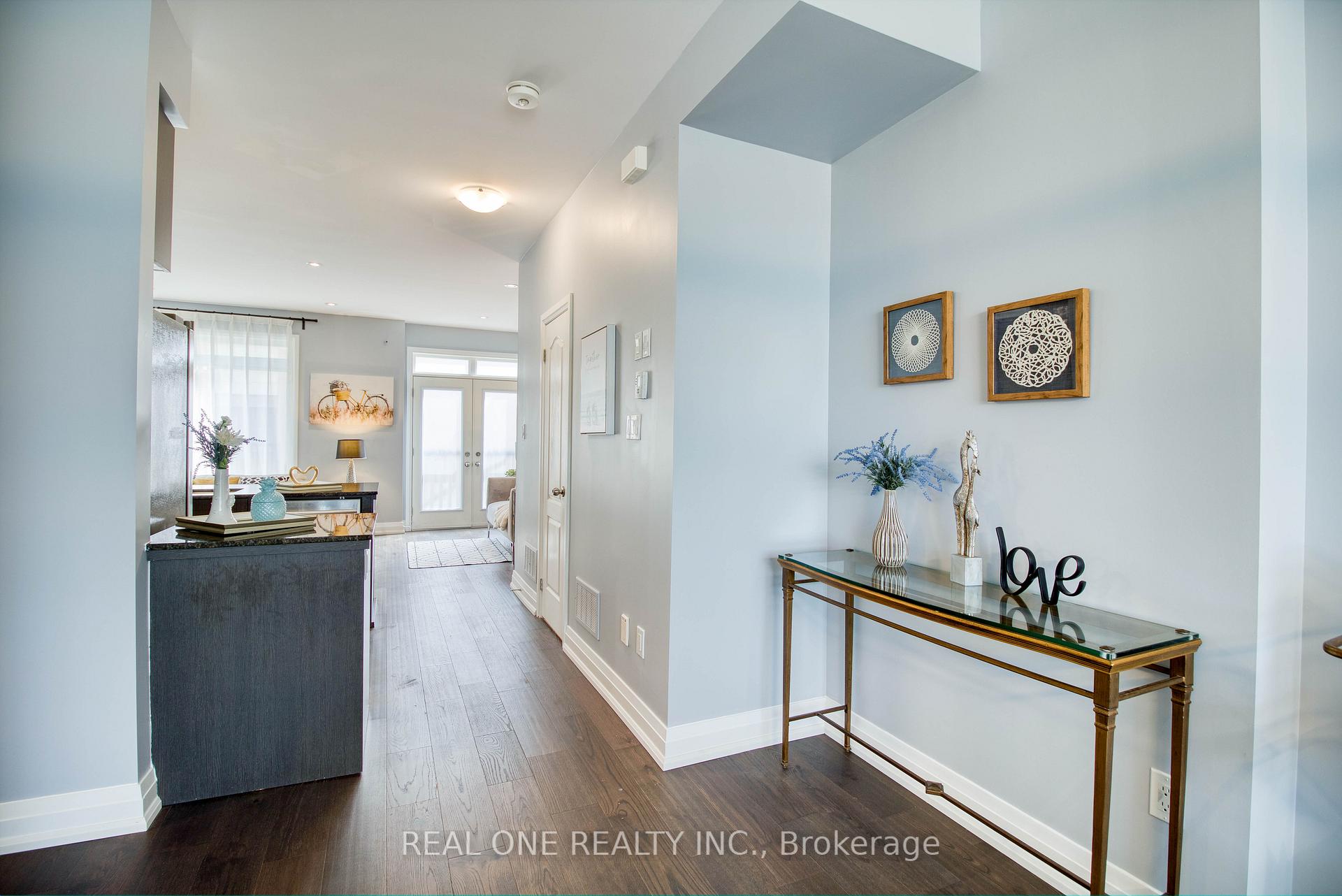 Photo 10 of 12 Teasel Way, Markham, Unionville — HOMEH