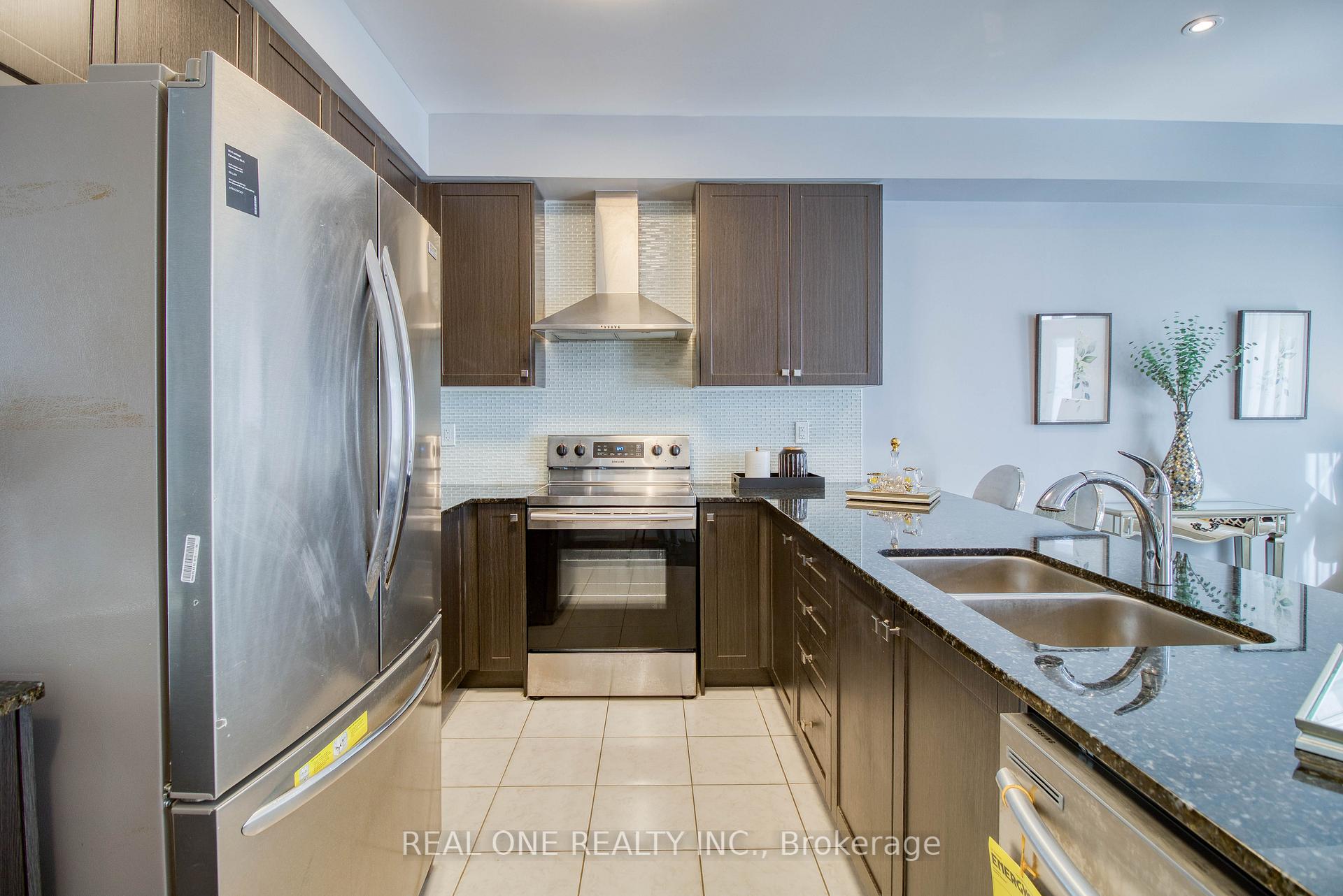 Photo 17 of 12 Teasel Way, Markham, Unionville — HOMEH