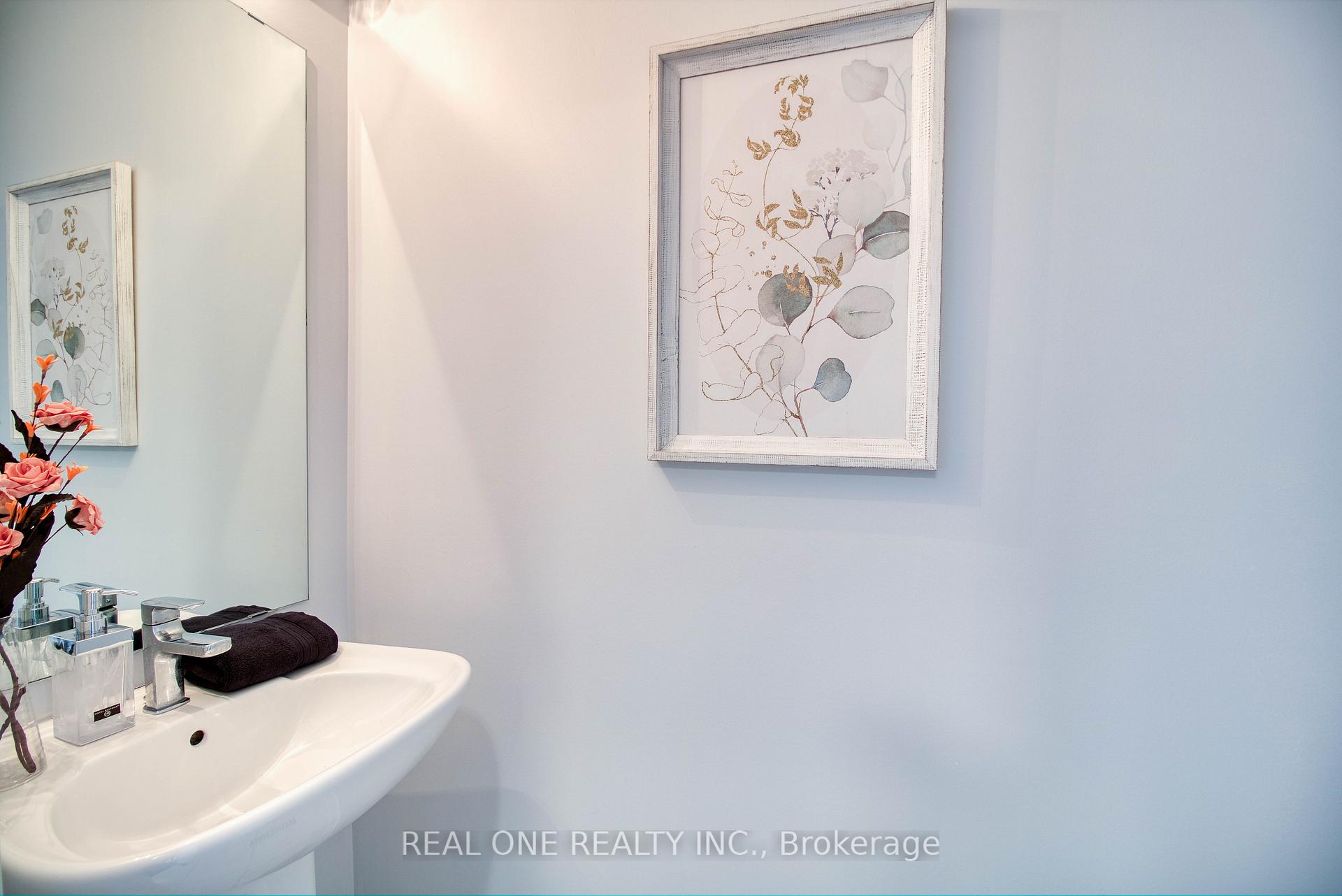 Photo 18 of 12 Teasel Way, Markham, Unionville — HOMEH