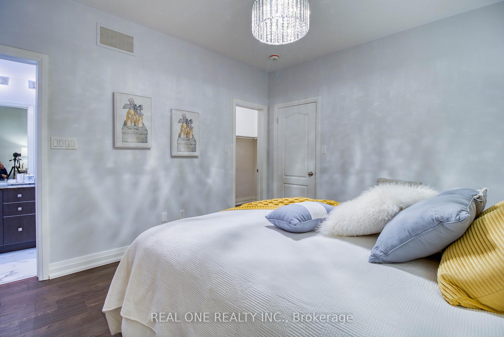 Photo 33 of 12 Teasel Way, Markham, Unionville — HOMEH