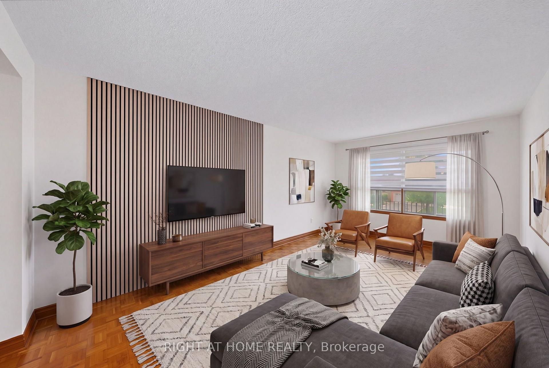 Photo 5 of 9 Twinberry Crescent, Vaughan, East Woodbridge — HOMEH
