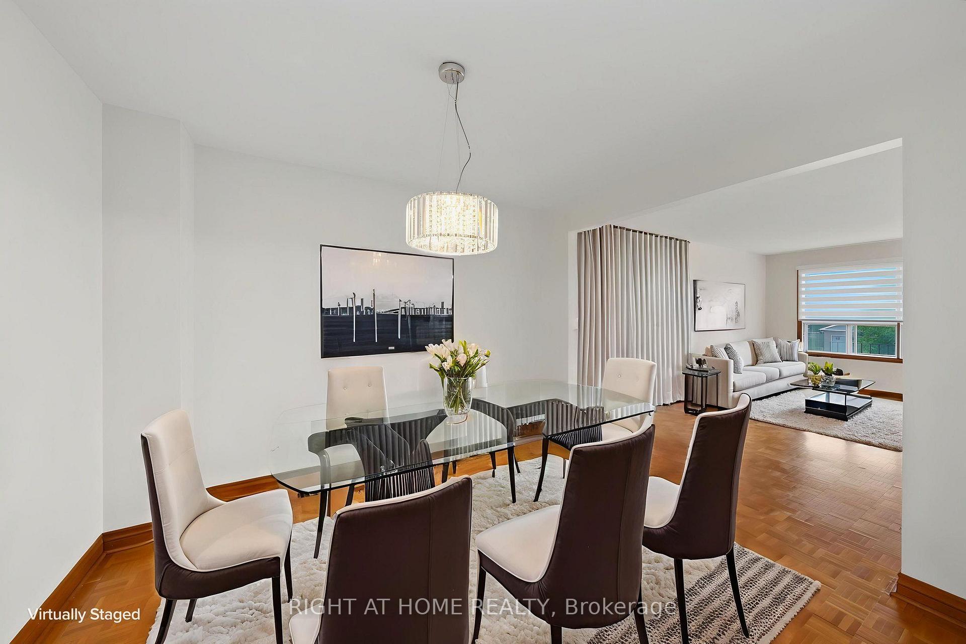 Photo 7 of 9 Twinberry Crescent, Vaughan, East Woodbridge — HOMEH