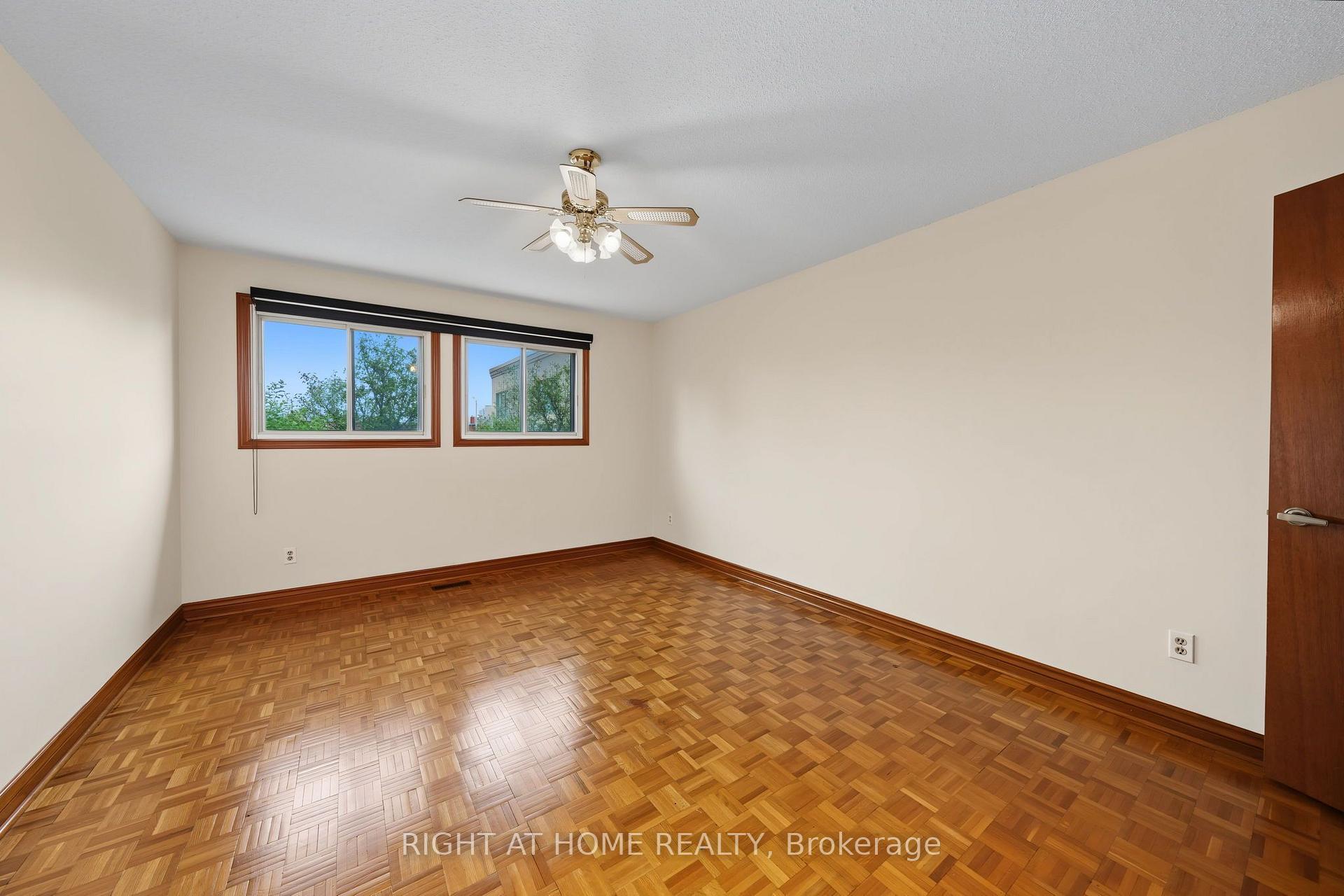 Photo 16 of 9 Twinberry Crescent, Vaughan, East Woodbridge — HOMEH