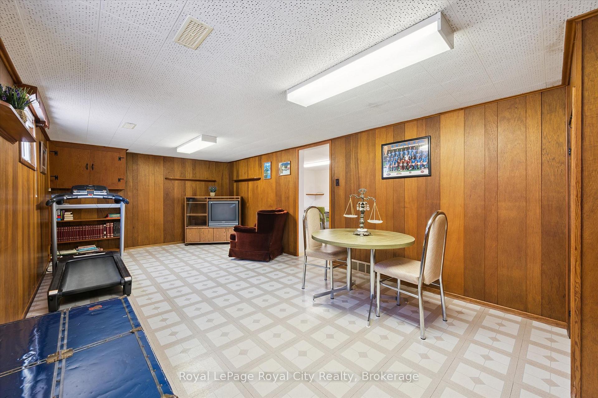 Photo 19 of 133 Emma Street, Guelph, General Hospital — HOMEH