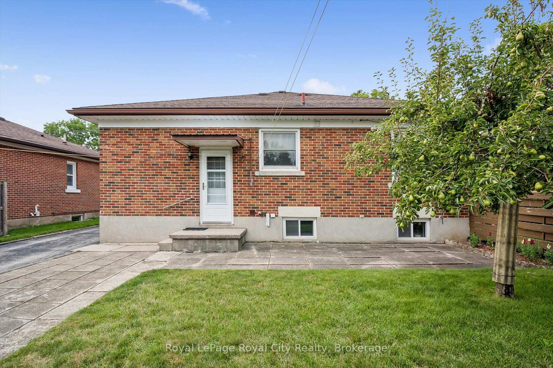 Photo 29 of 133 Emma Street, Guelph, General Hospital — HOMEH