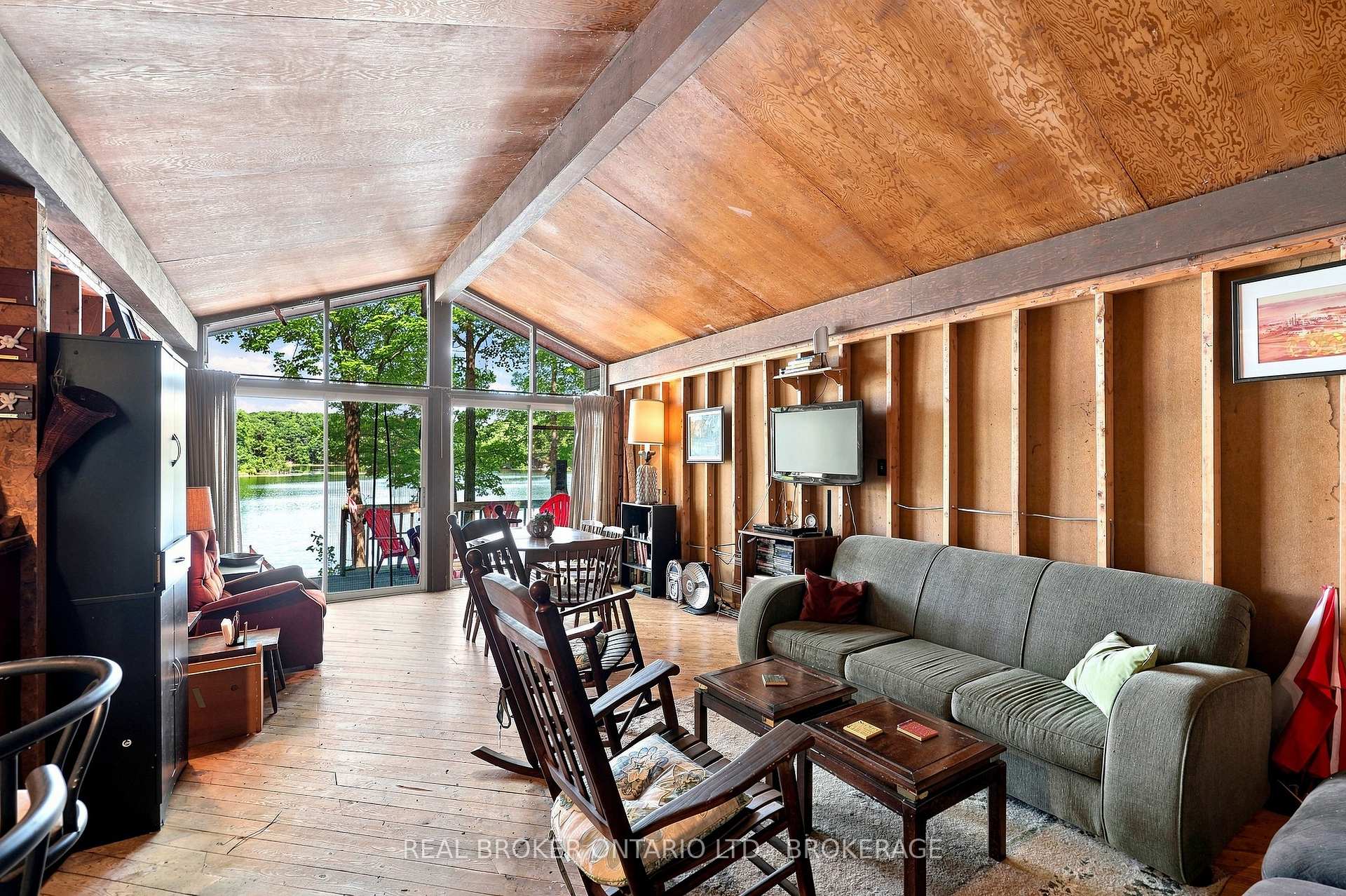 Photo 12 of 2096 Eel Bay Road, Frontenac, Frontenac South — HOMEH