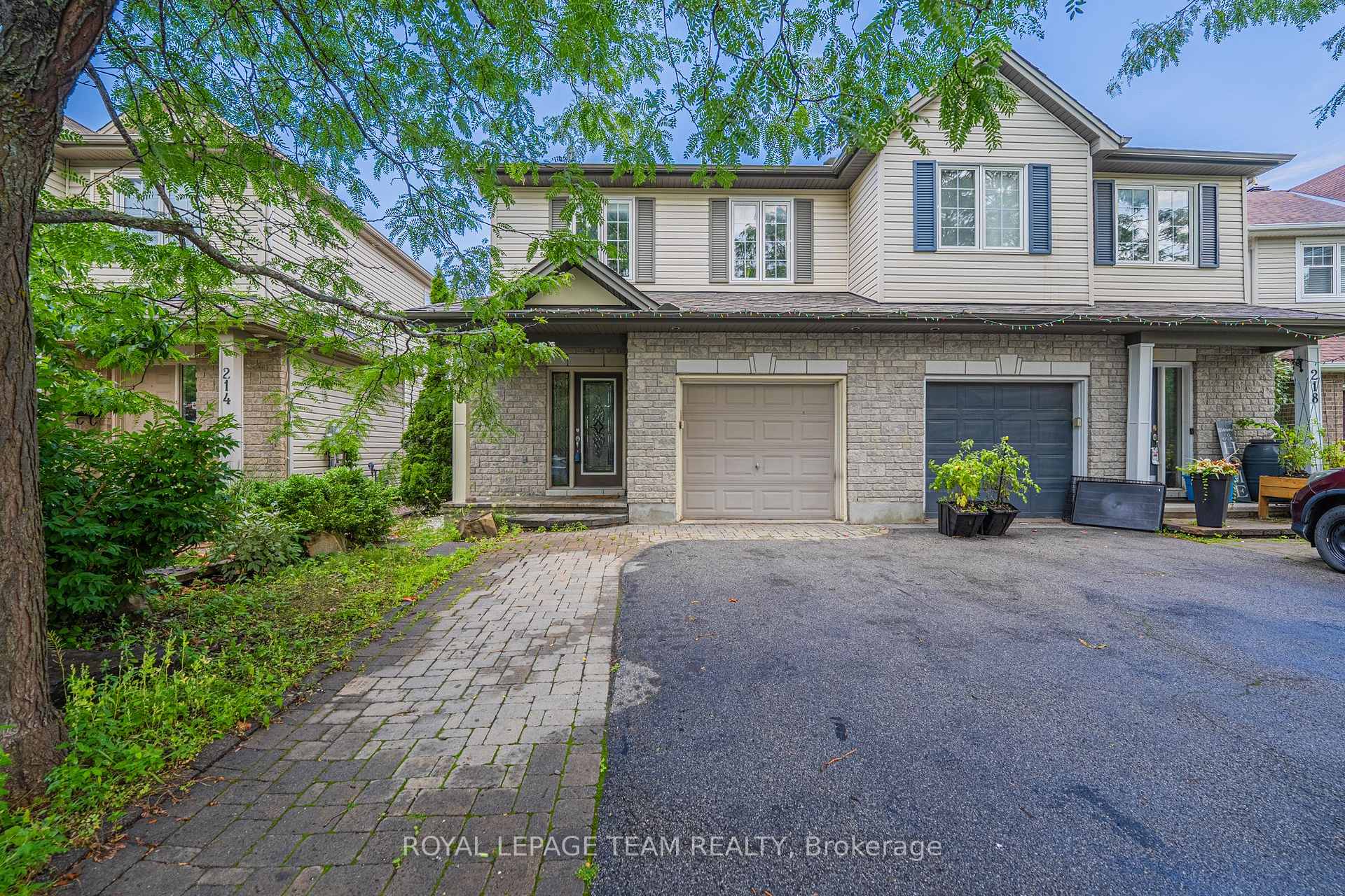 Photo 1 of 216 Horseshoe Crescent, Ottawa, Stittsville (North) — HOMEH