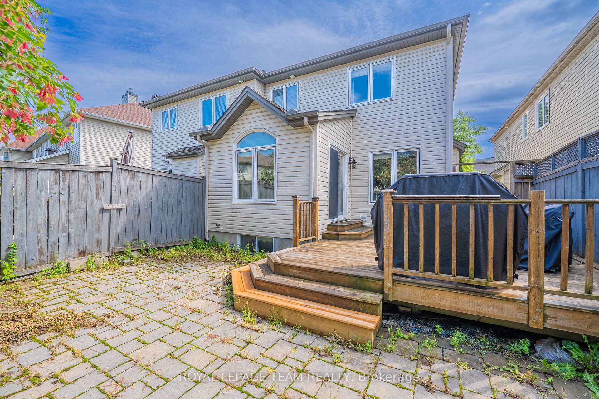 Photo 7 of 216 Horseshoe Crescent, Ottawa, Stittsville (North) — HOMEH
