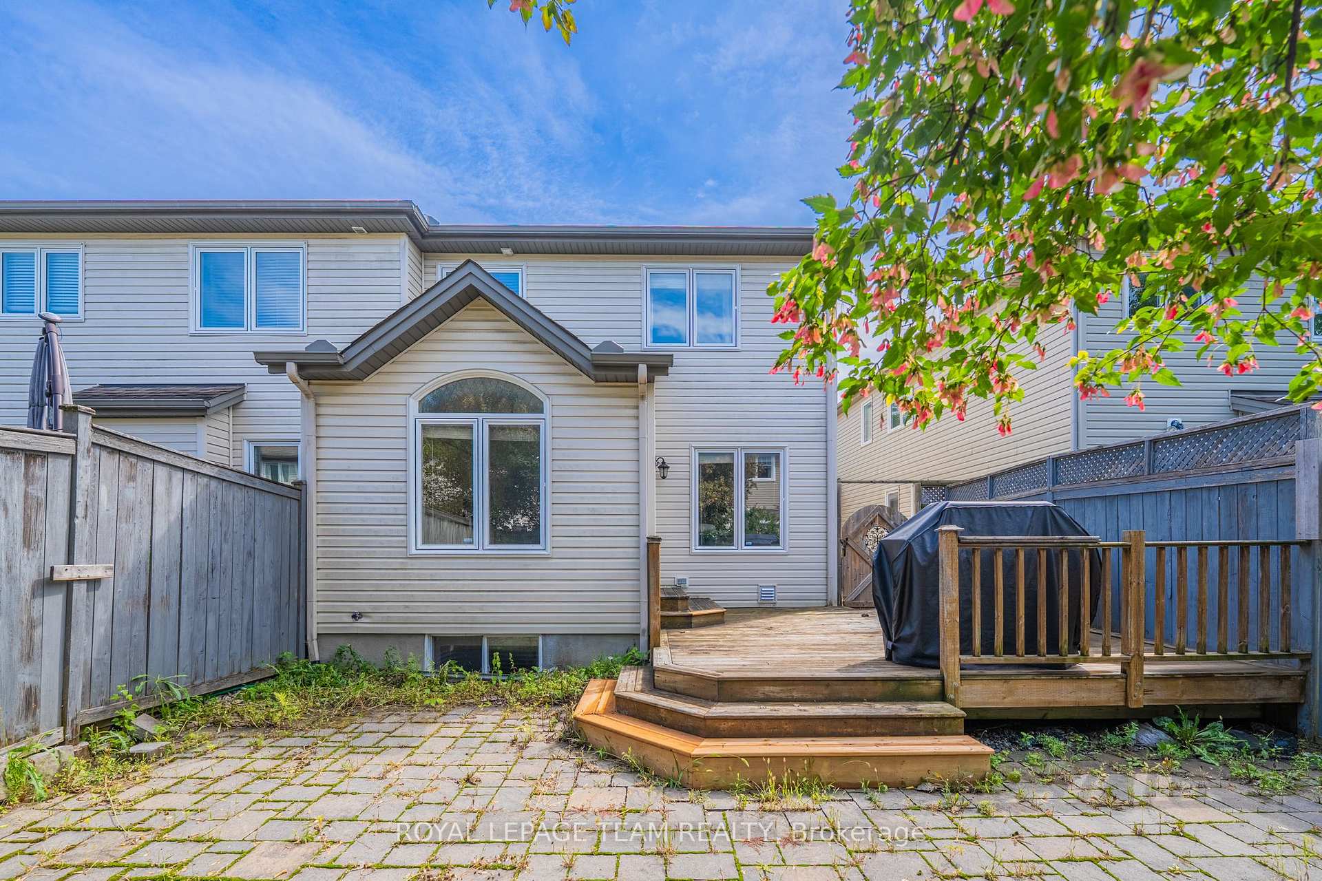 Photo 8 of 216 Horseshoe Crescent, Ottawa, Stittsville (North) — HOMEH