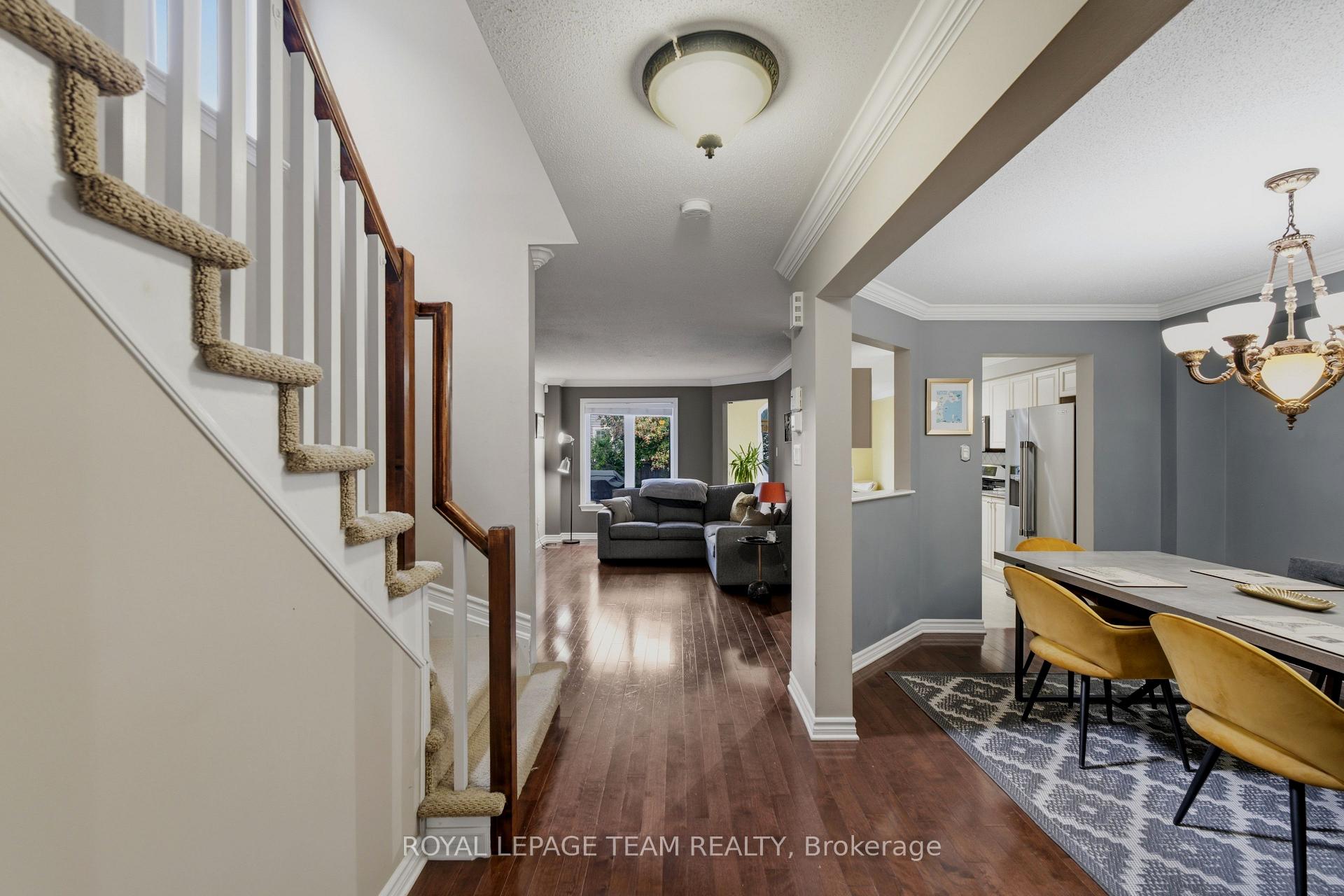 Photo 12 of 216 Horseshoe Crescent, Ottawa, Stittsville (North) — HOMEH