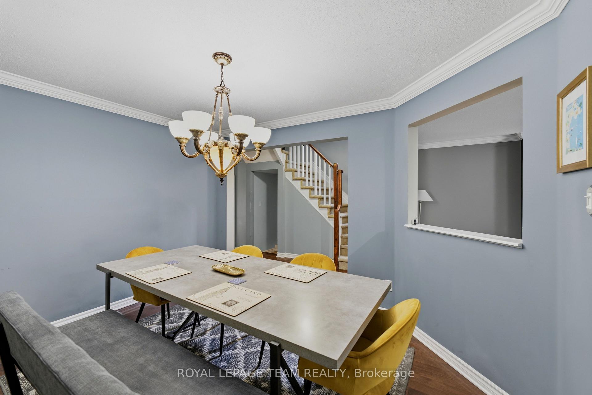 Photo 13 of 216 Horseshoe Crescent, Ottawa, Stittsville (North) — HOMEH