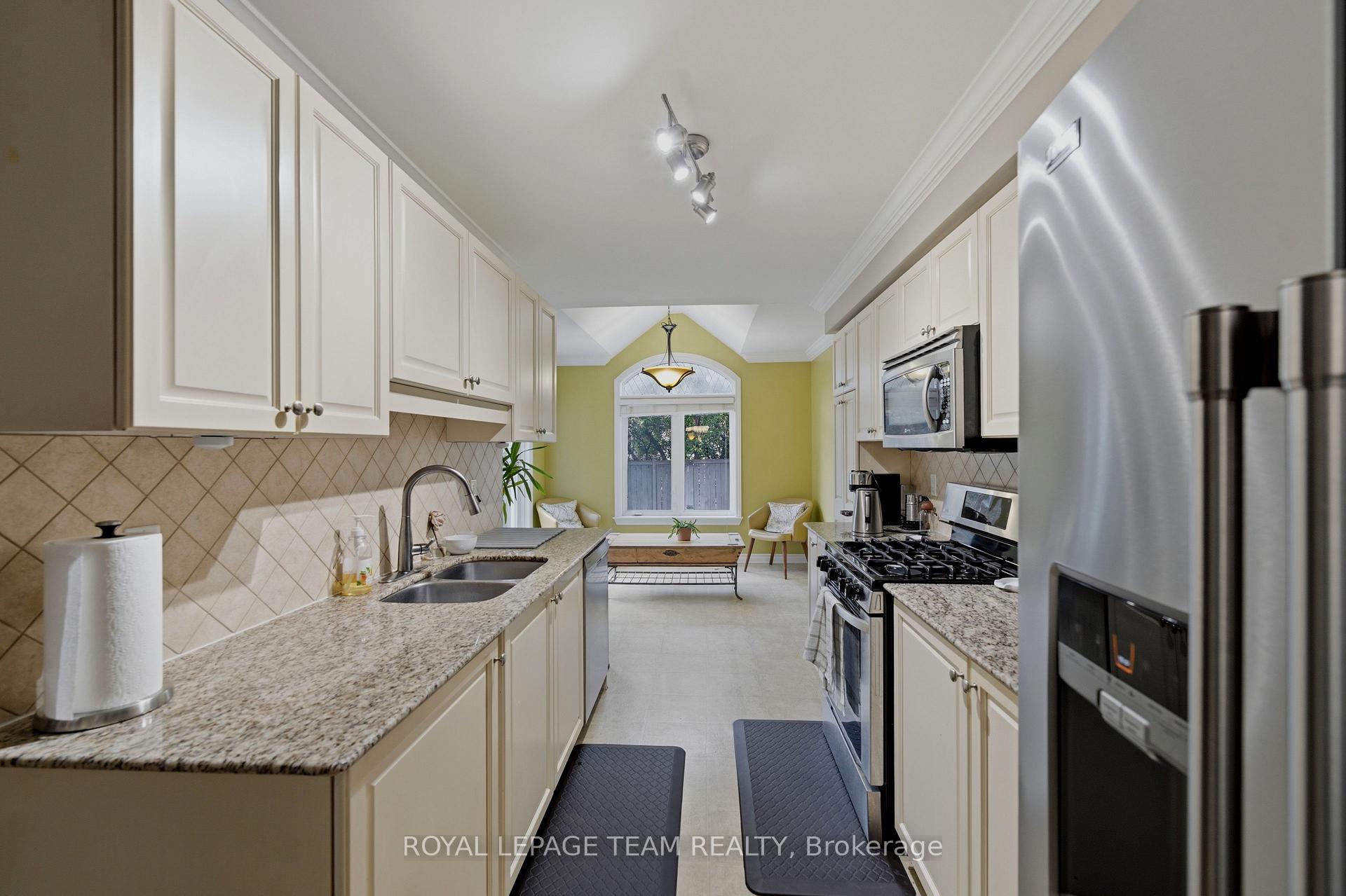 Photo 19 of 216 Horseshoe Crescent, Ottawa, Stittsville (North) — HOMEH