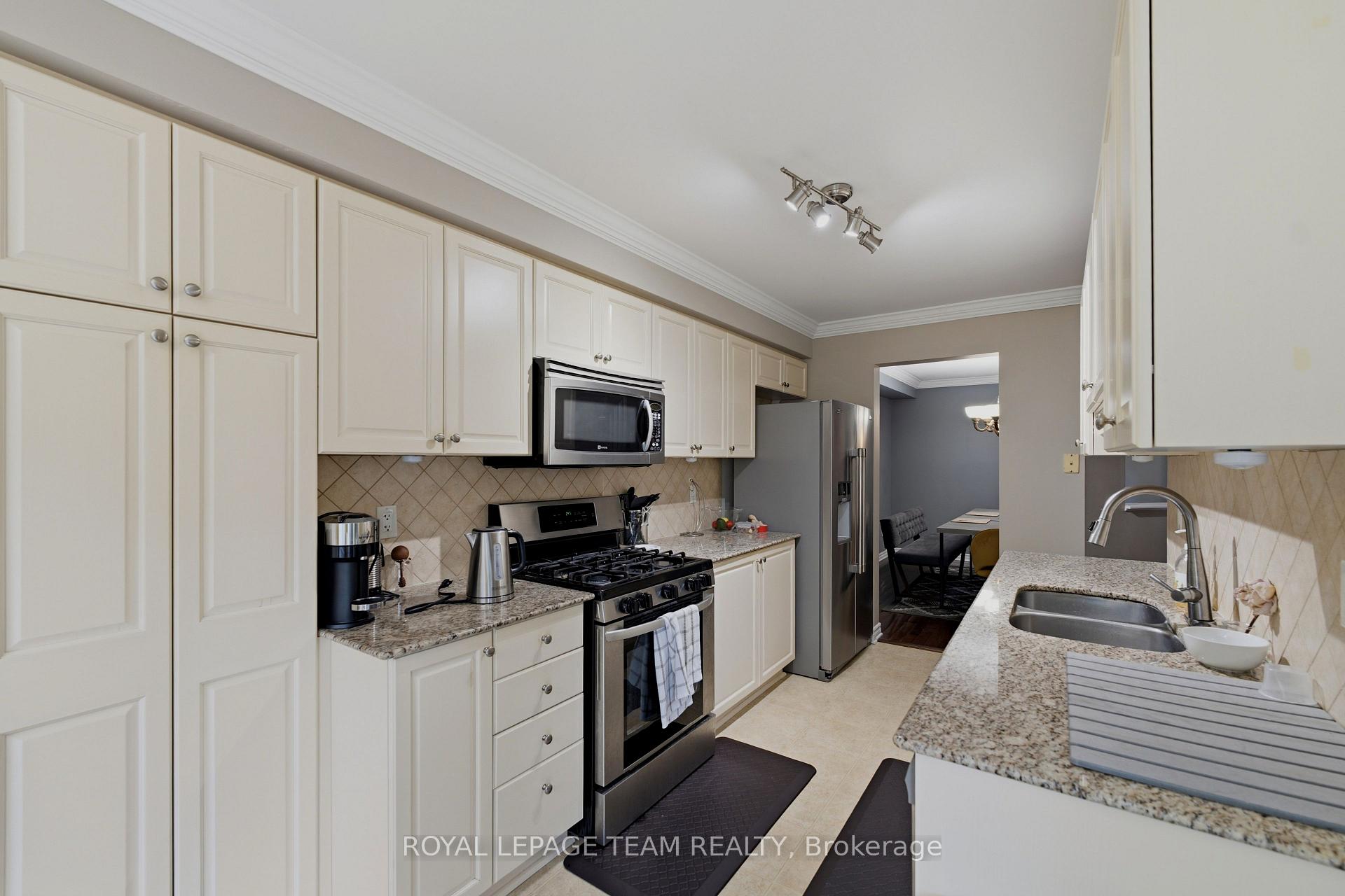 Photo 21 of 216 Horseshoe Crescent, Ottawa, Stittsville (North) — HOMEH
