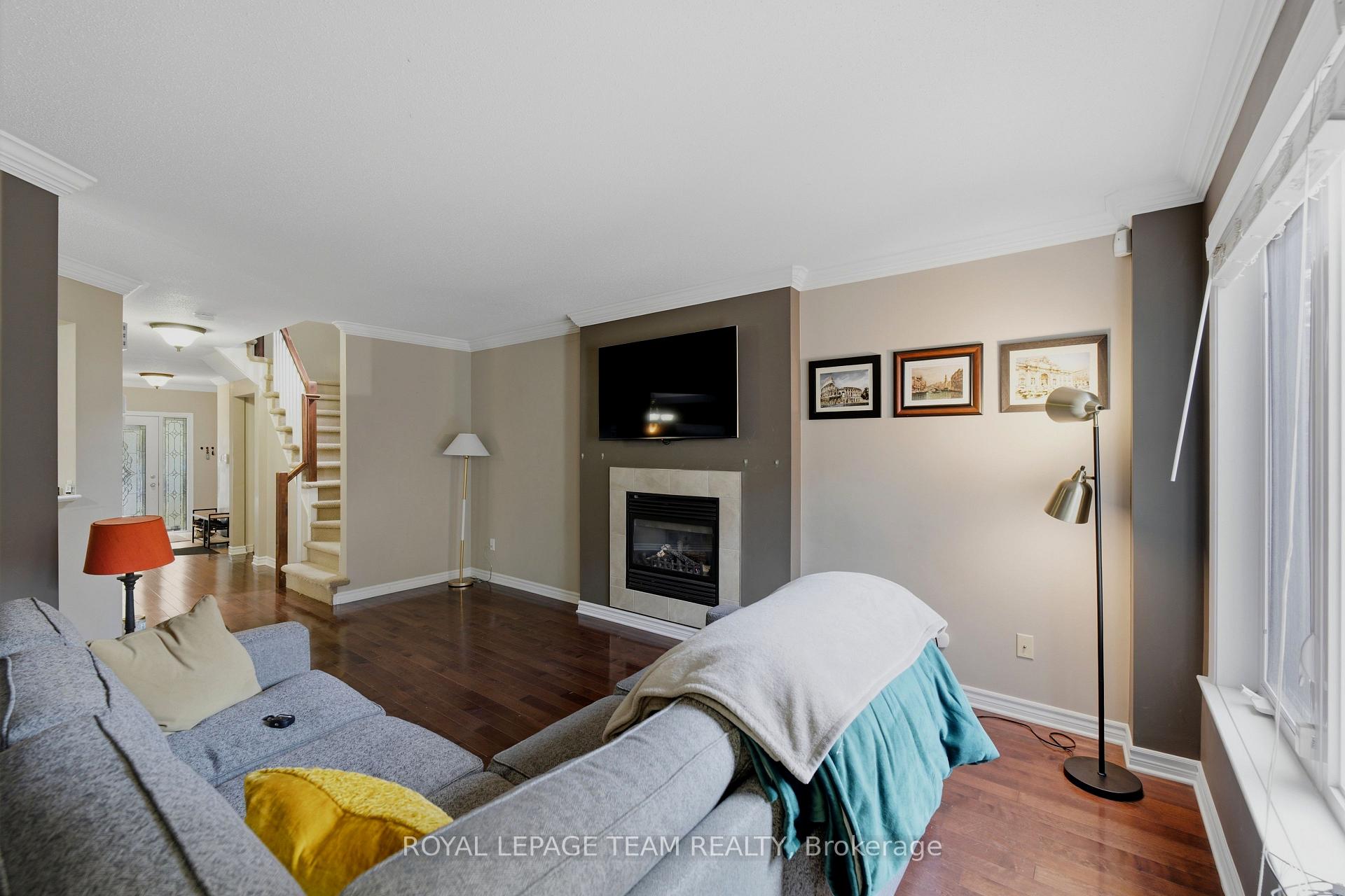 Photo 28 of 216 Horseshoe Crescent, Ottawa, Stittsville (North) — HOMEH