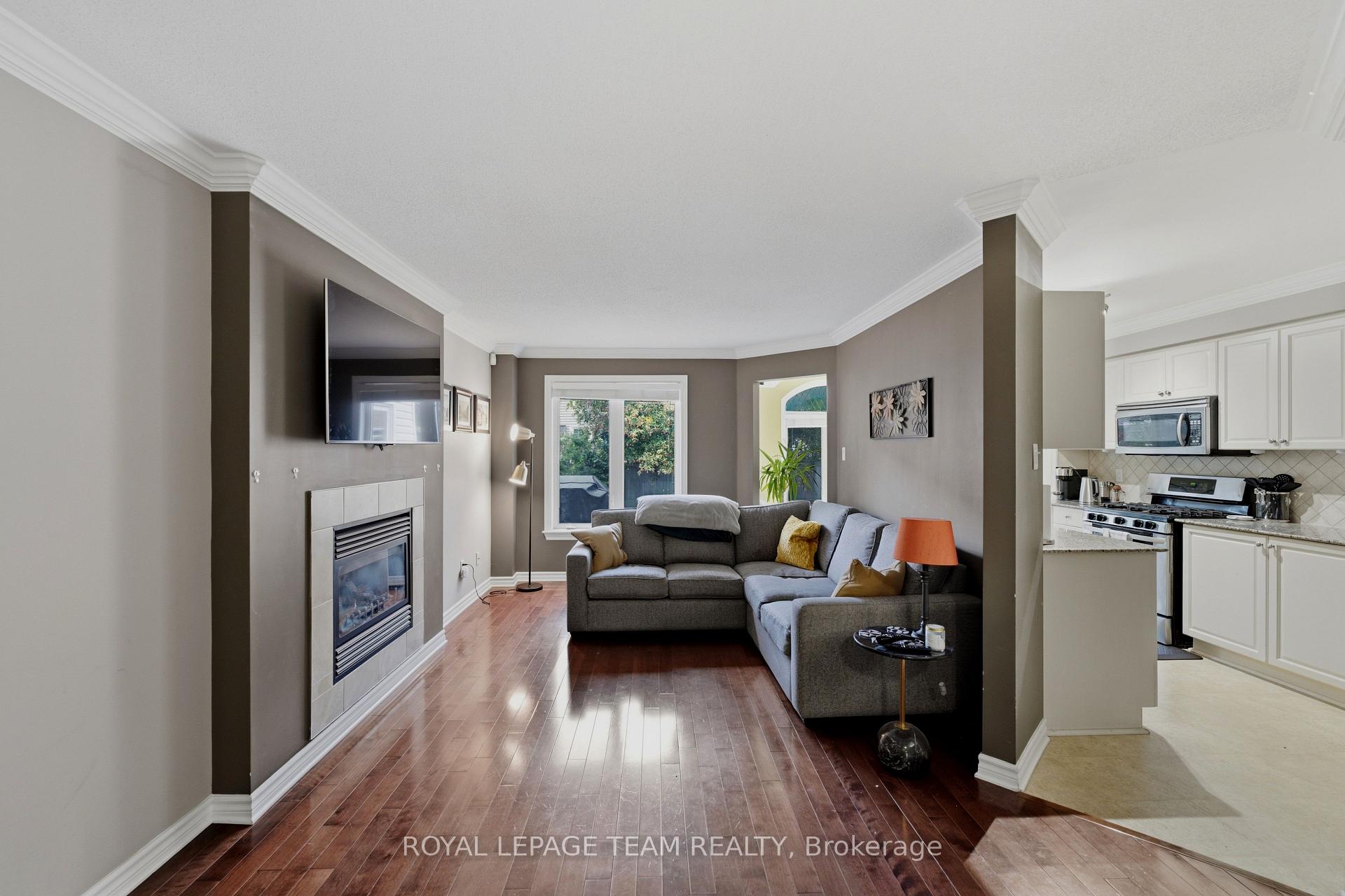 Photo 29 of 216 Horseshoe Crescent, Ottawa, Stittsville (North) — HOMEH
