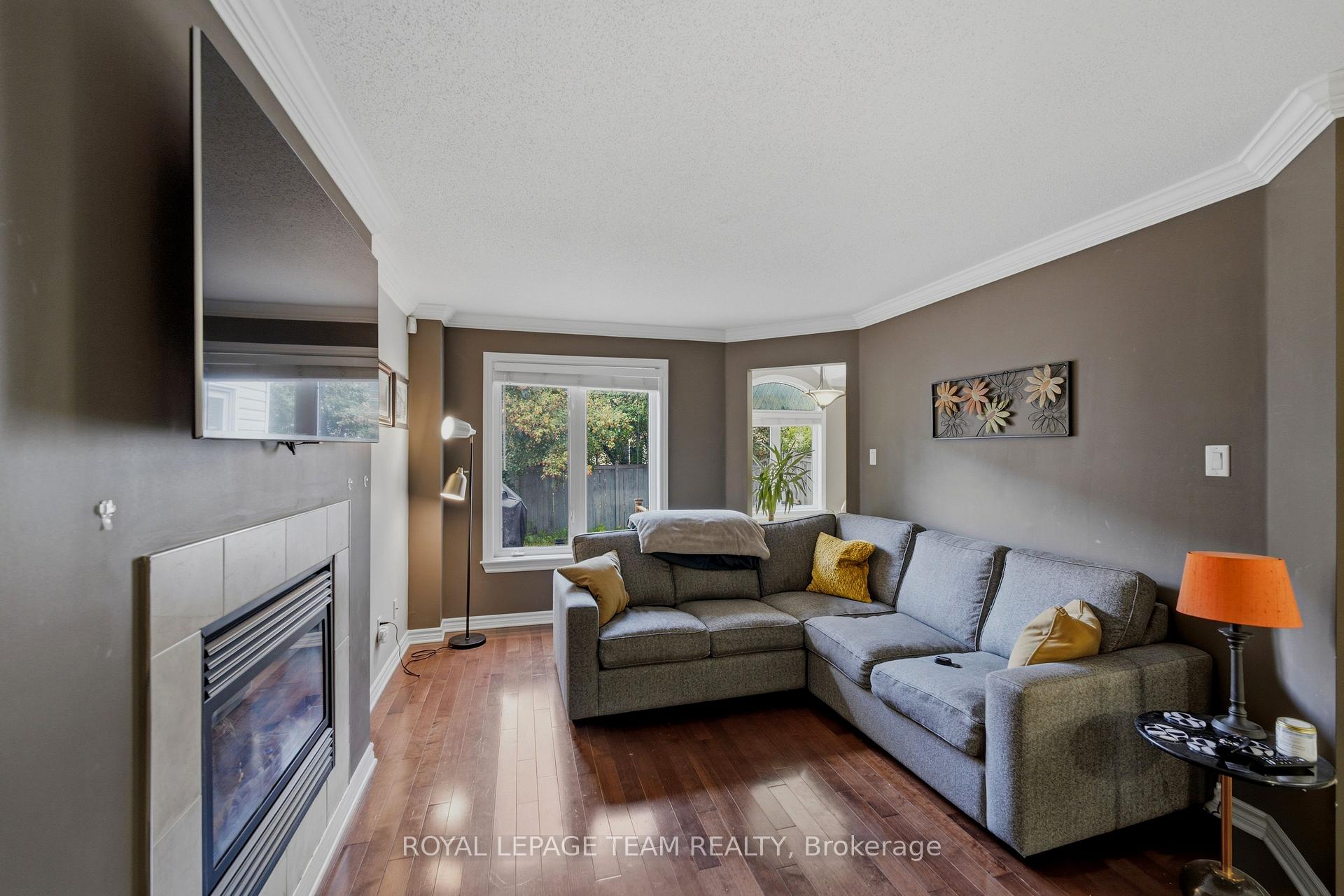 Photo 31 of 216 Horseshoe Crescent, Ottawa, Stittsville (North) — HOMEH