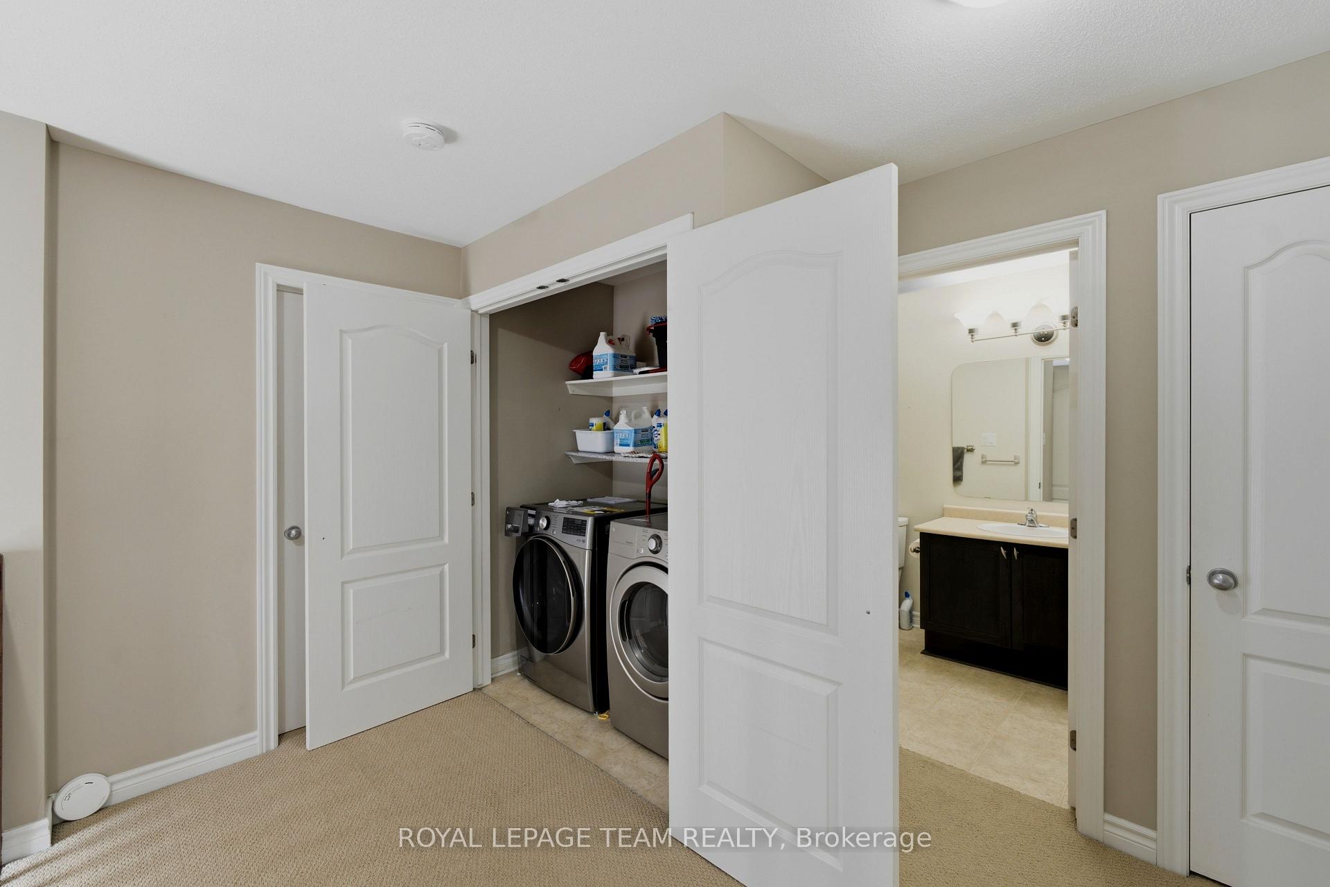 Photo 35 of 216 Horseshoe Crescent, Ottawa, Stittsville (North) — HOMEH