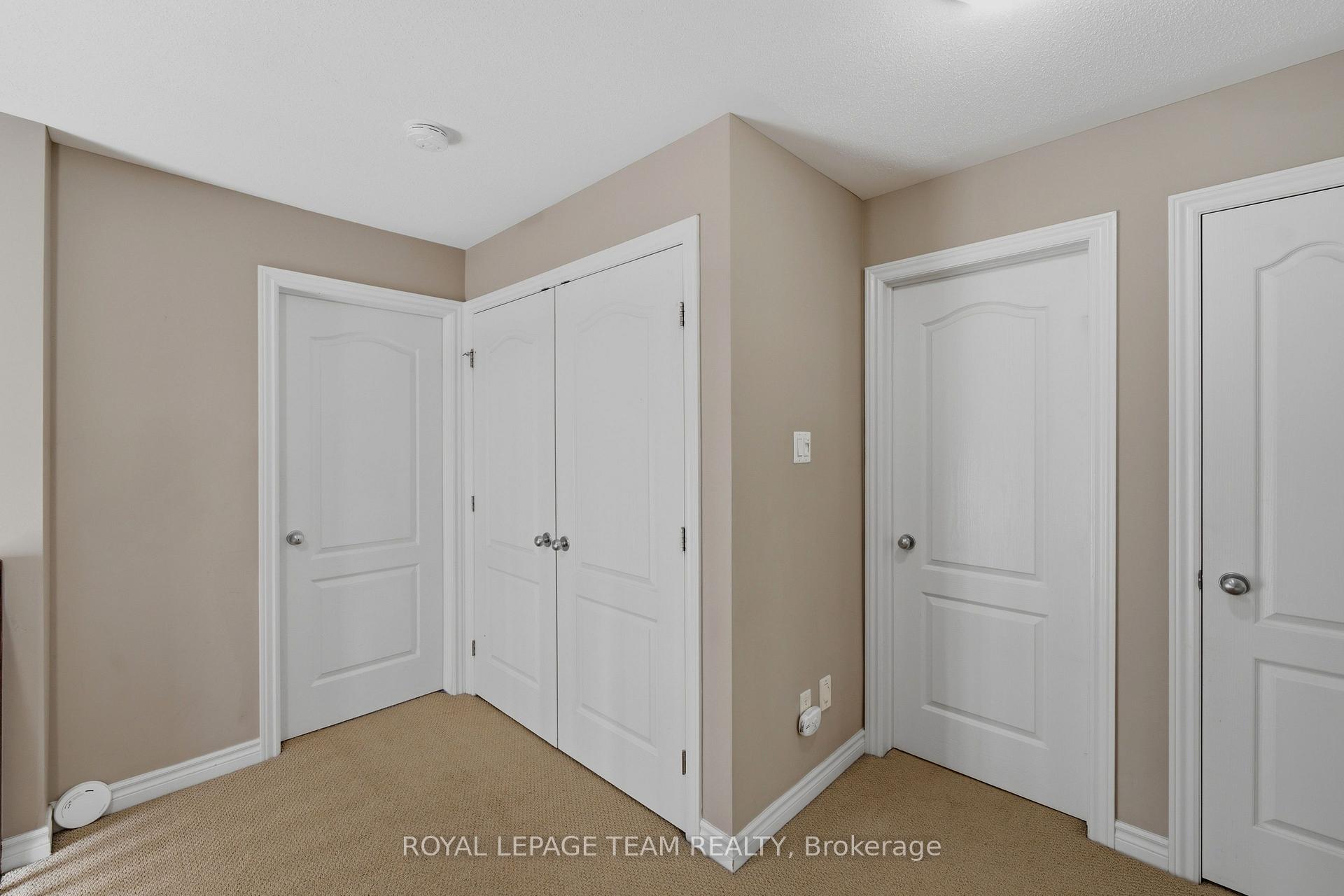 Photo 36 of 216 Horseshoe Crescent, Ottawa, Stittsville (North) — HOMEH