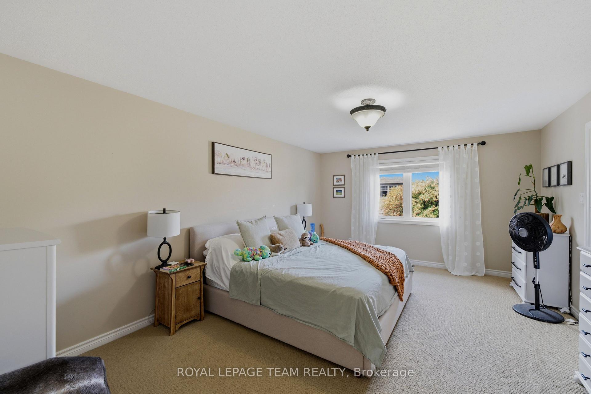 Photo 37 of 216 Horseshoe Crescent, Ottawa, Stittsville (North) — HOMEH