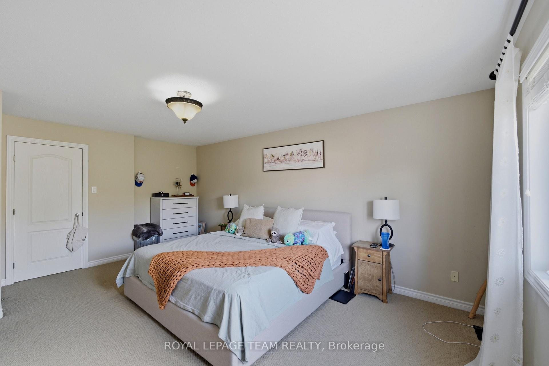 Photo 39 of 216 Horseshoe Crescent, Ottawa, Stittsville (North) — HOMEH