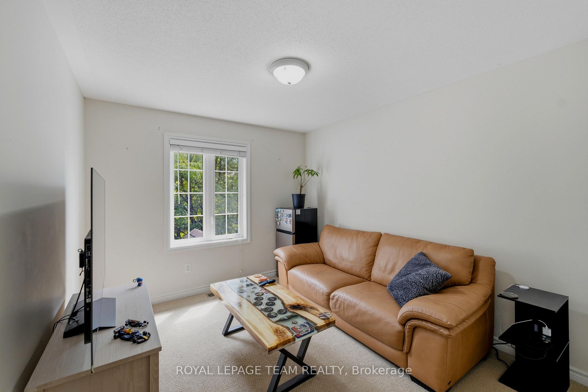 Photo 42 of 216 Horseshoe Crescent, Ottawa, Stittsville (North) — HOMEH