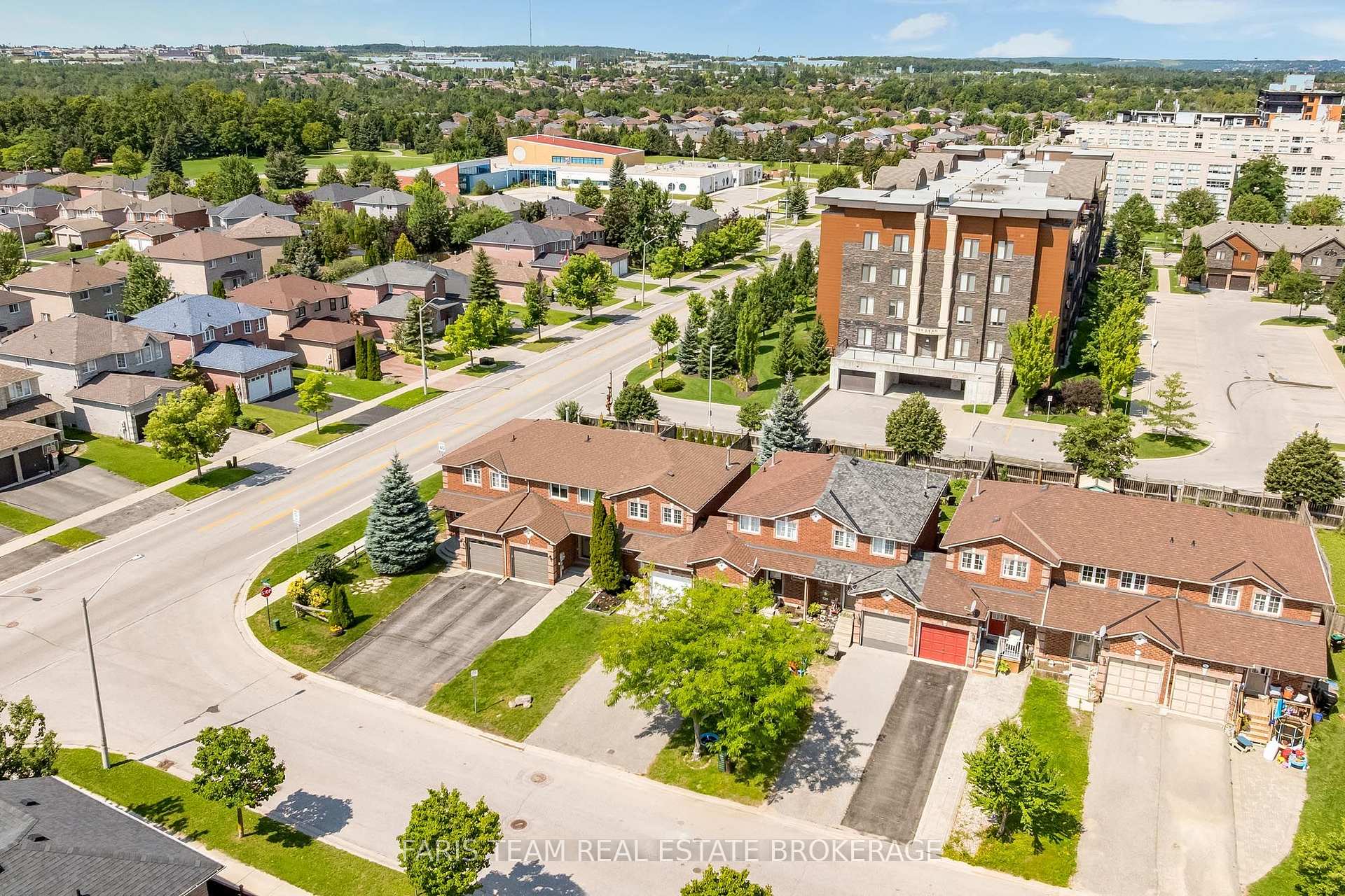Photo 2 of 6 Raymond Crescent, Barrie, Painswick South — HOMEH