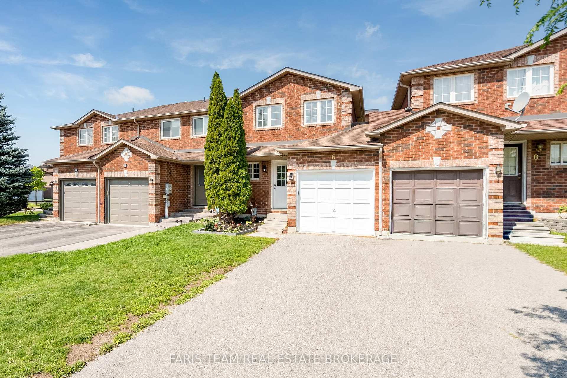 Photo 3 of 6 Raymond Crescent, Barrie, Painswick South — HOMEH