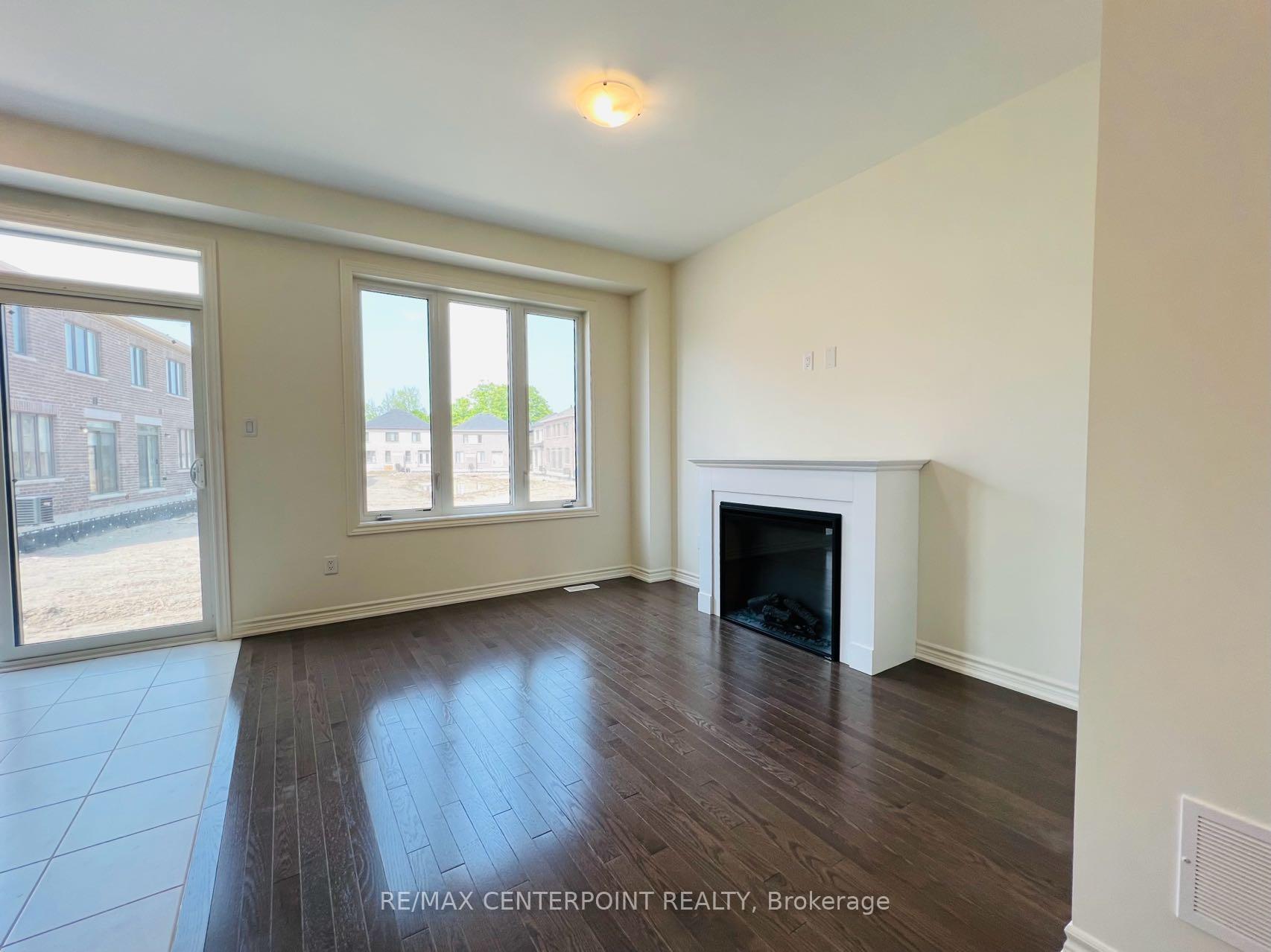 Photo 5 of 43 O'Reilly Street, Whitby, Rural Whitby — HOMEH